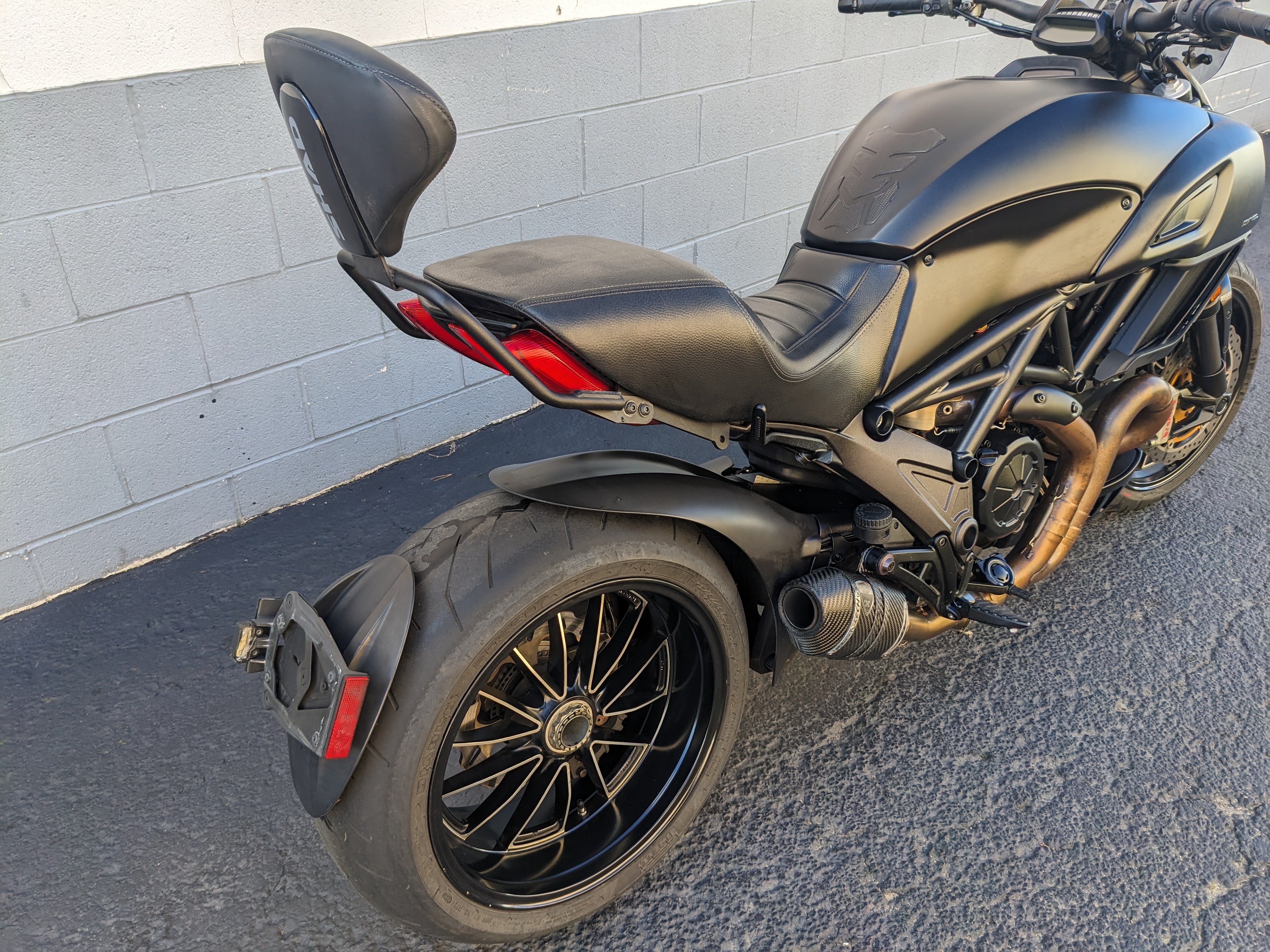 2015 Ducati Diavel - Photo 2