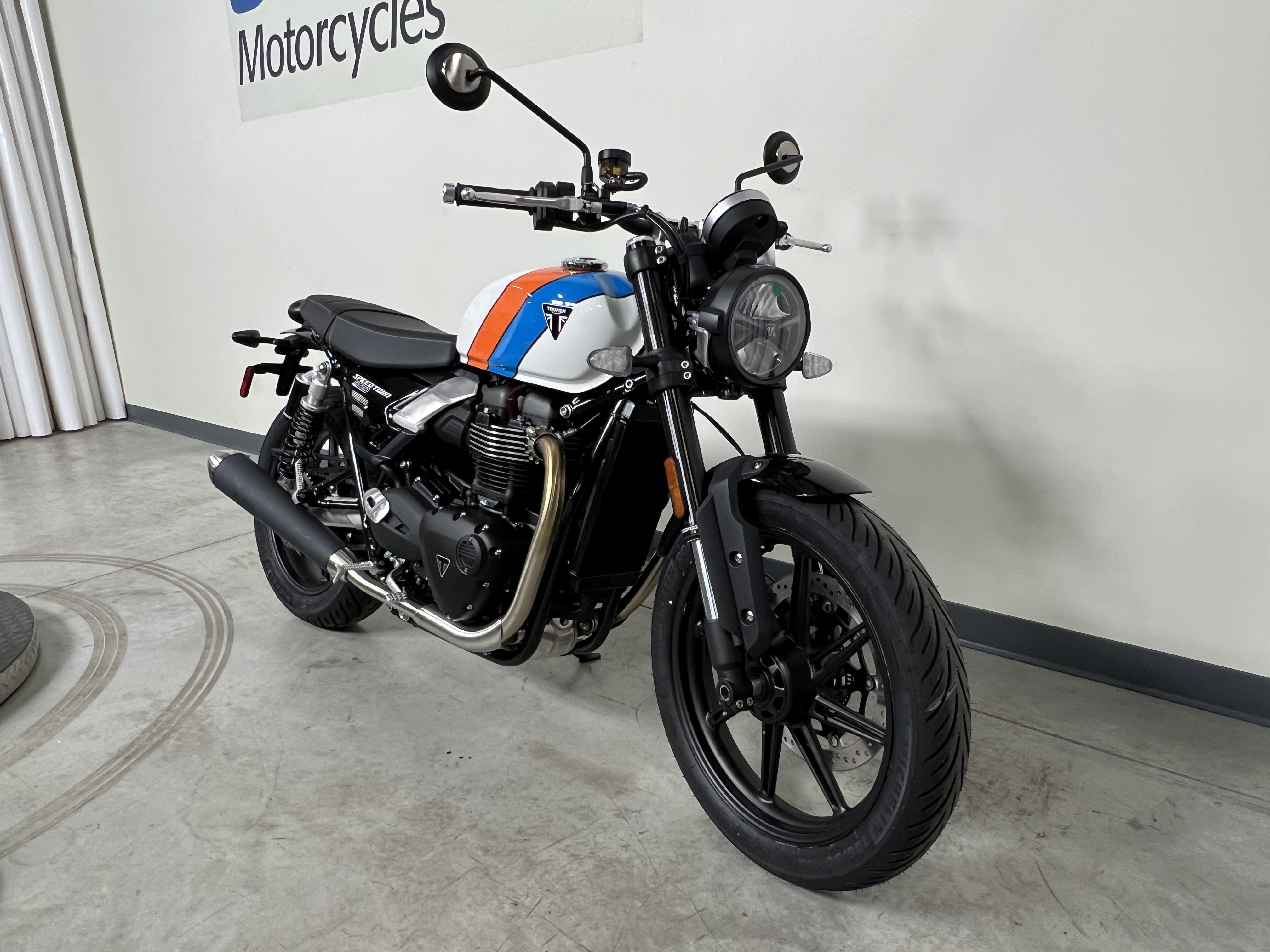 はと 2023 Street Bikes State 8 Motorcycles