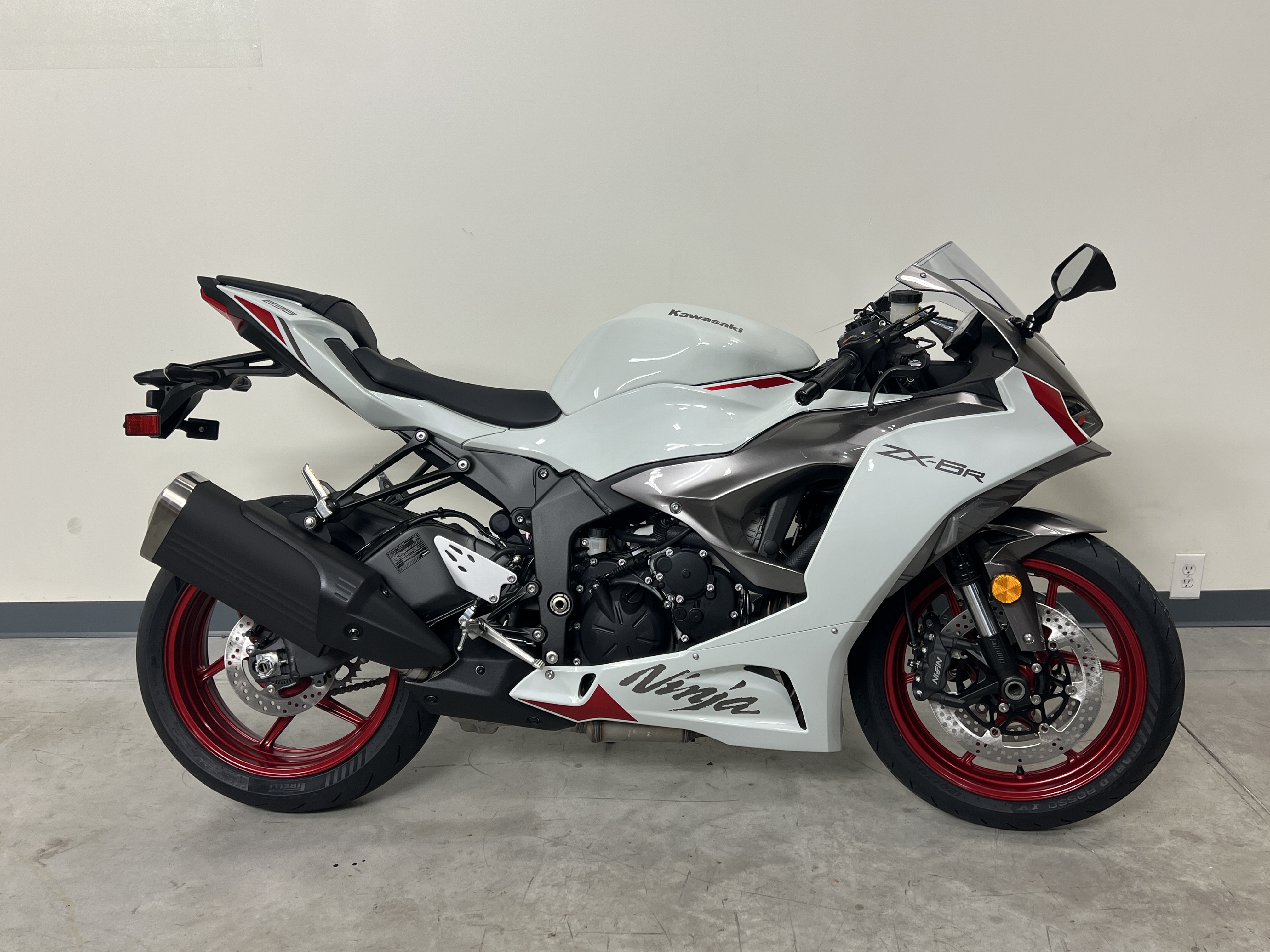 2025 Kawasaki Ninja ZX-6R (ZX636KSFAN) for Sale | State 8 Motorcycles
