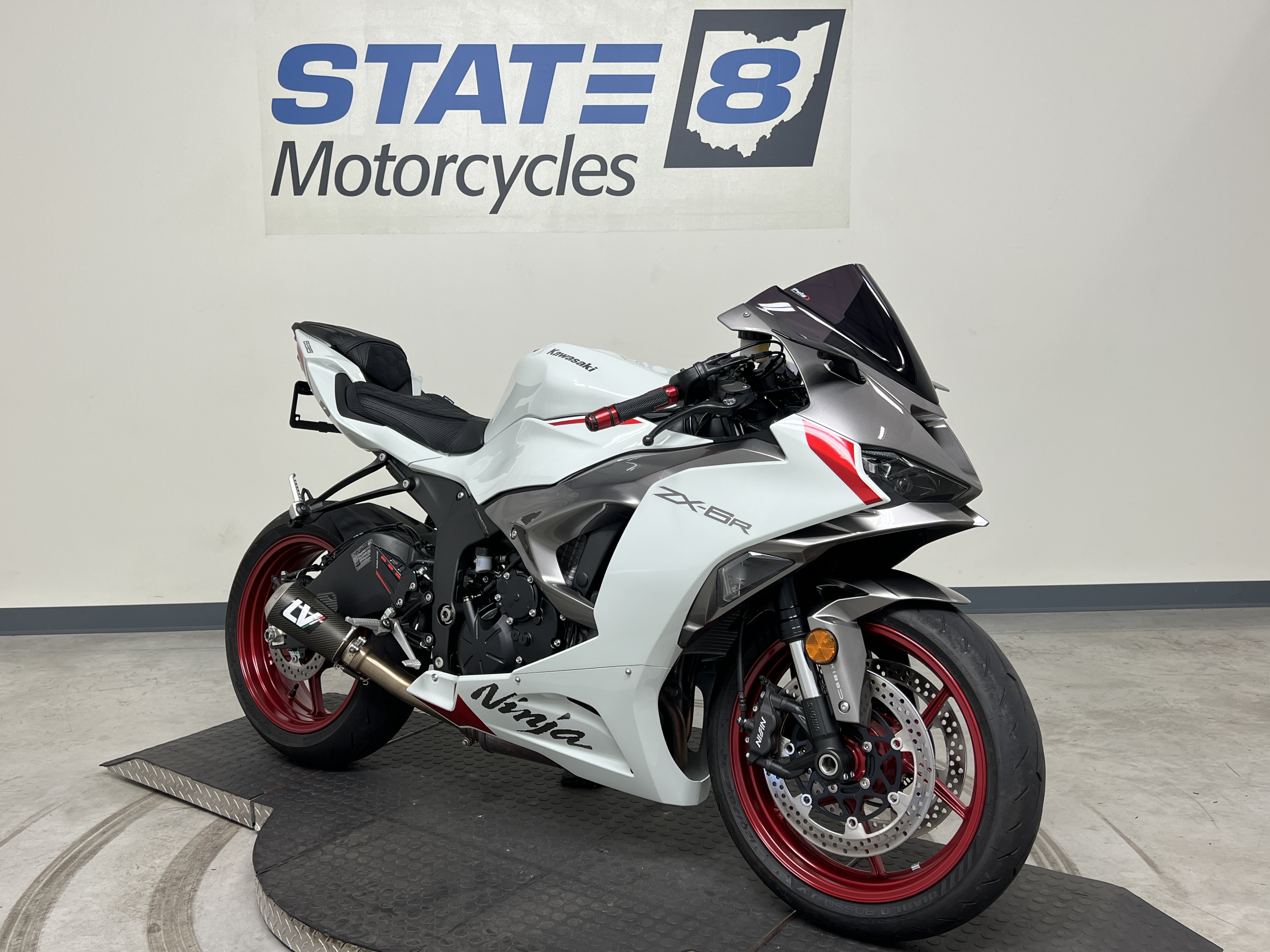 鈴木 Inventory from Kawasaki State 8 Motorcycles