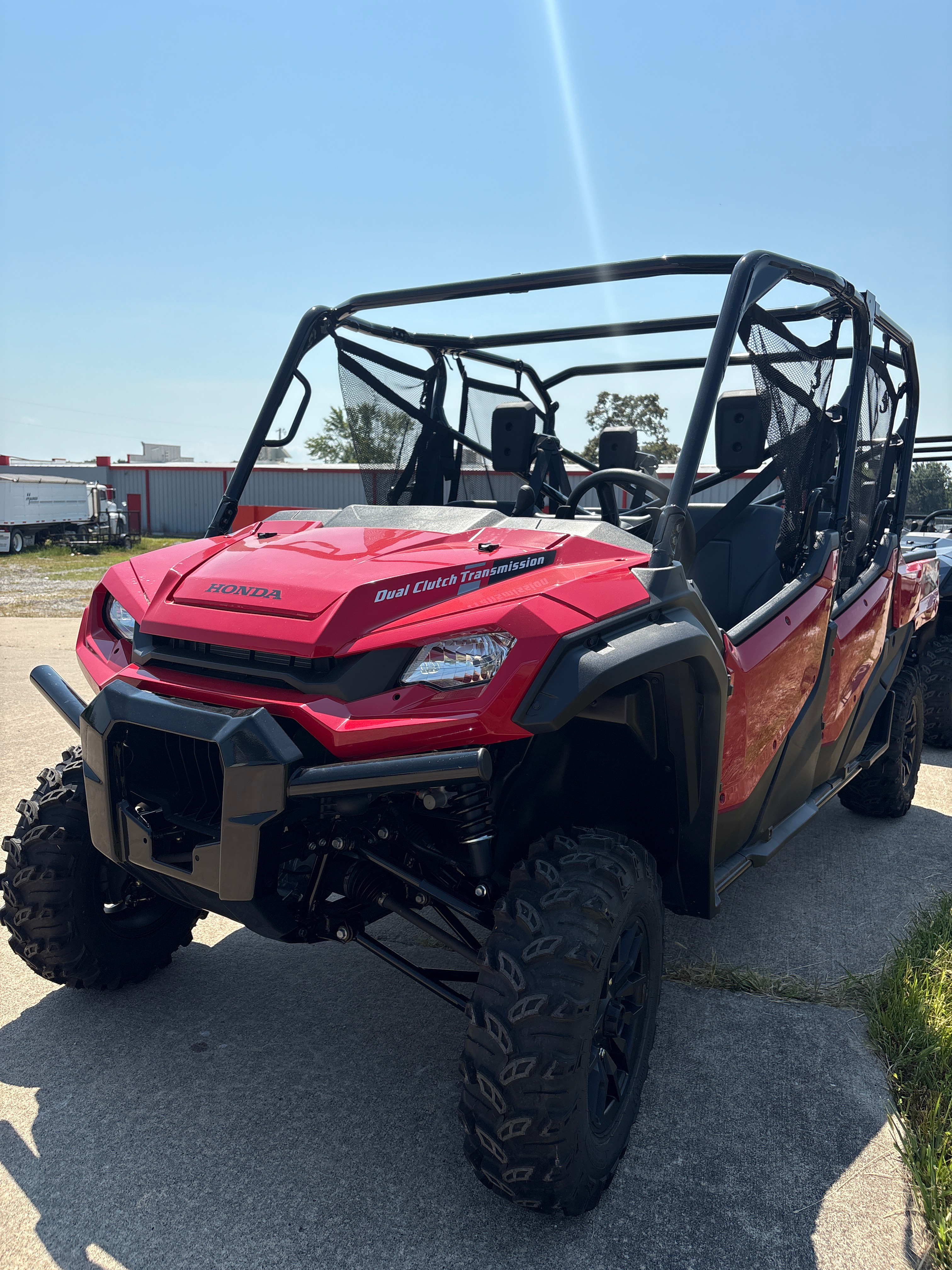 2024 Honda PIONEER 1000-6 DLX CRE Deluxe - Photo 2