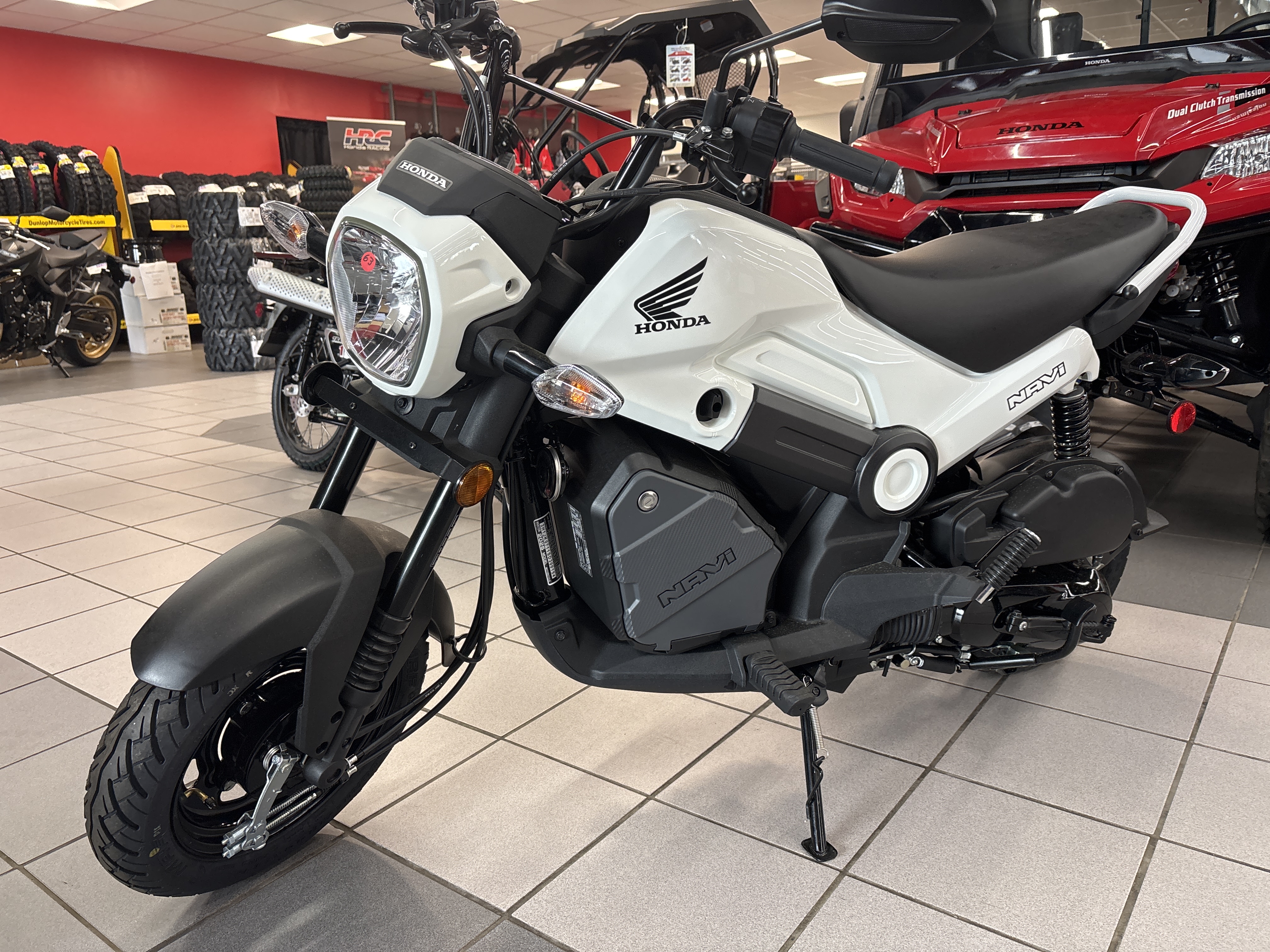 2025 Honda Navi Base - Photo 2