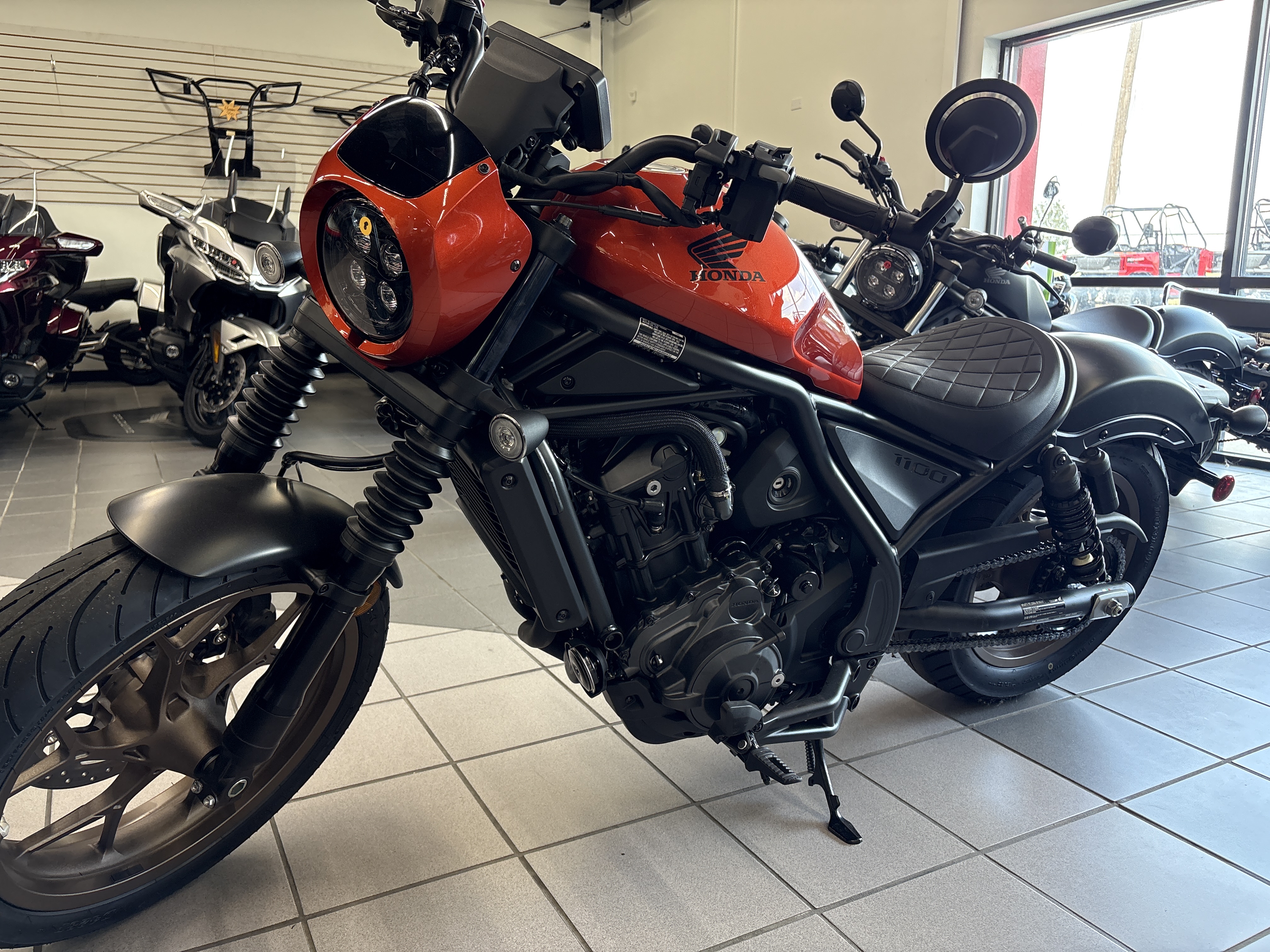 2025 Honda Rebel® 1100 DCT SE - Photo 2