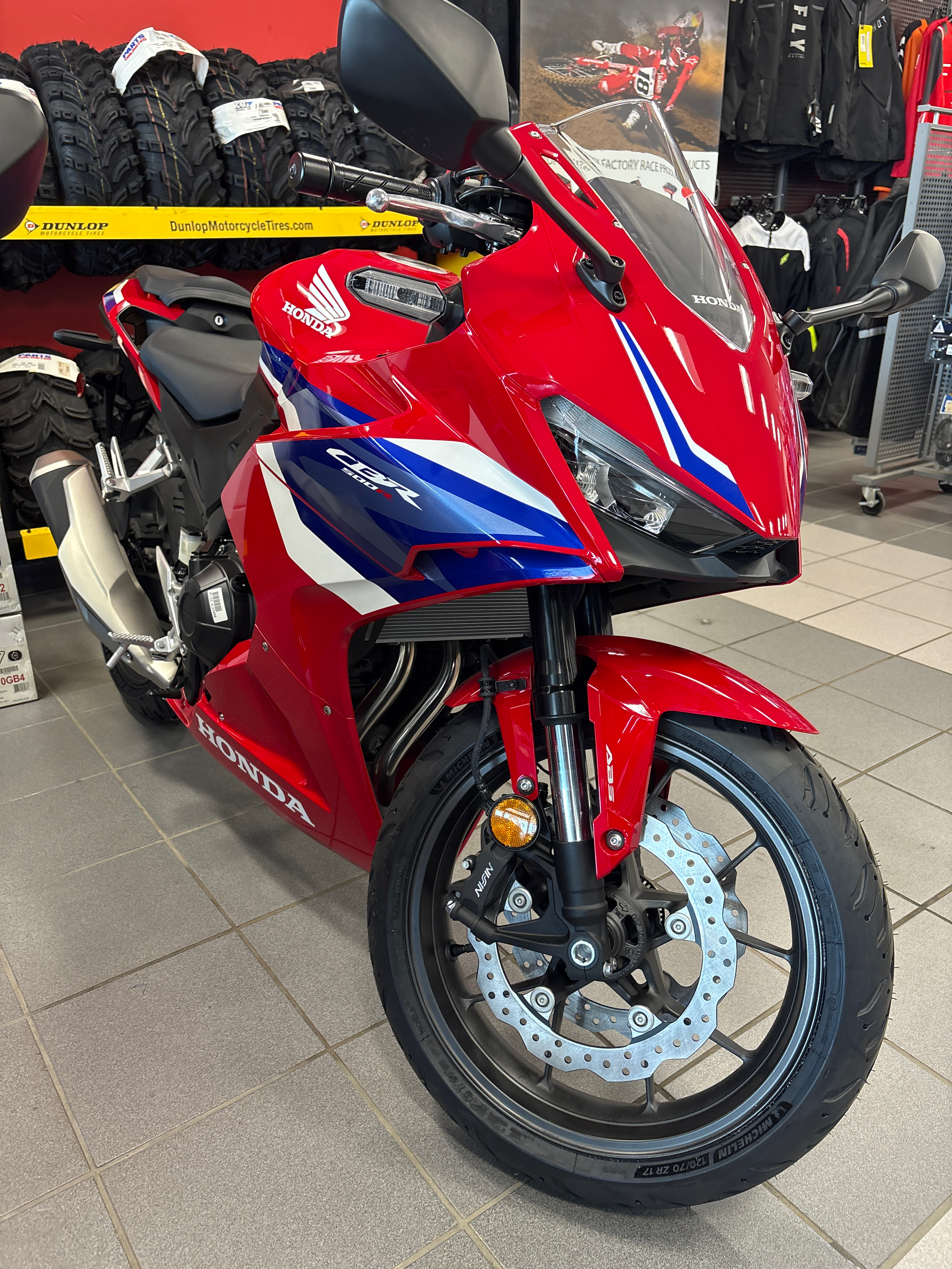 2025 Honda CBR500R ABS - Photo 2