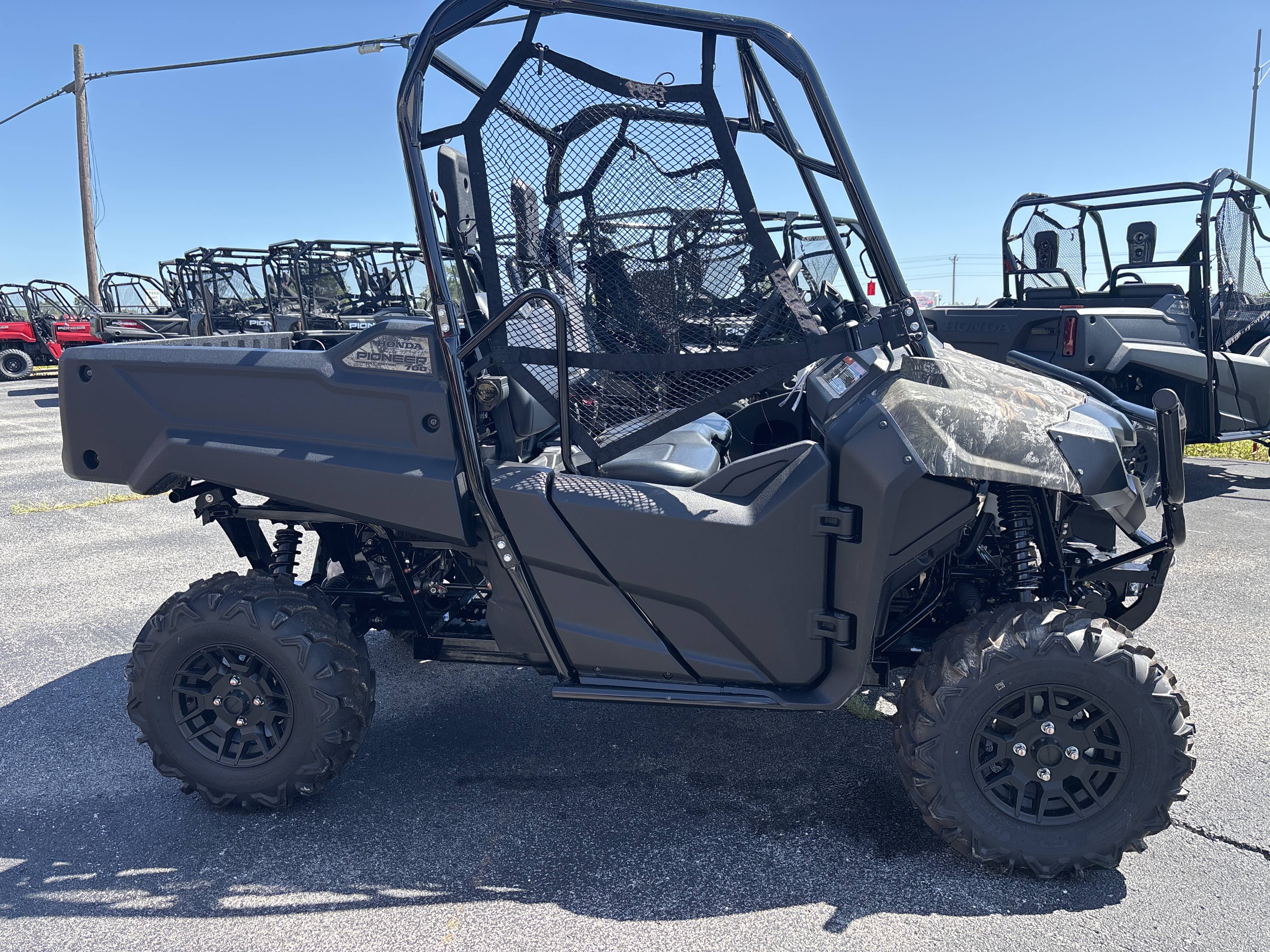 2025 Honda PIONEER 700 FOREST Forest - Photo 3