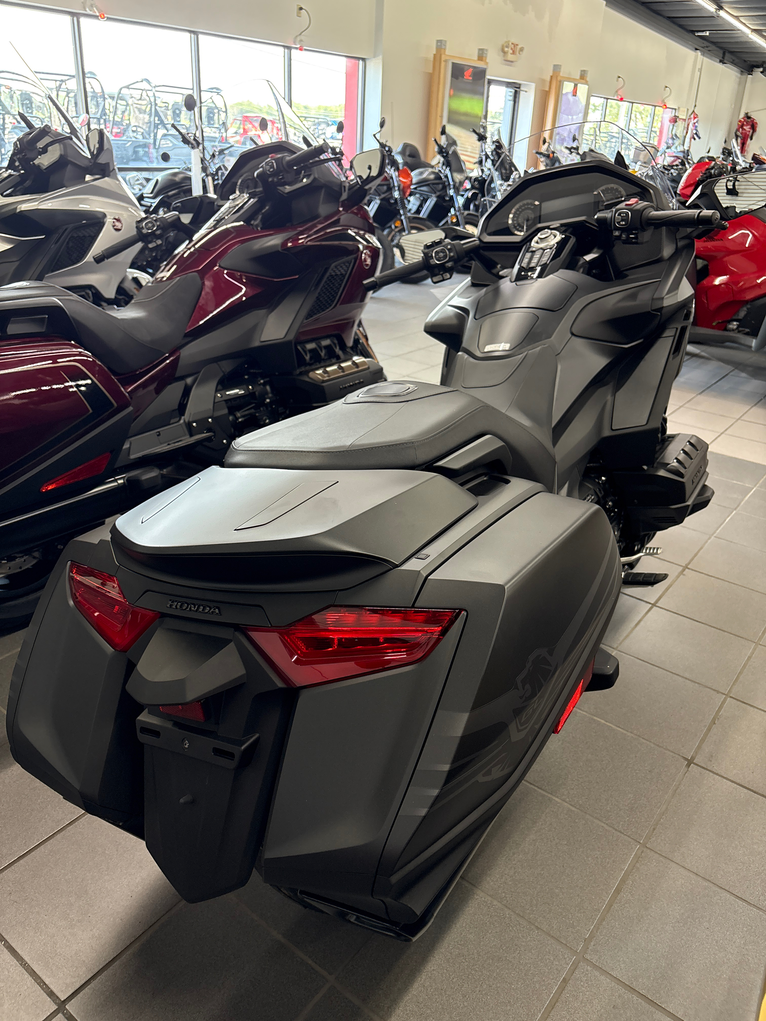 2025 Honda GOLDWING DCT 50th Anniversary - Photo 3