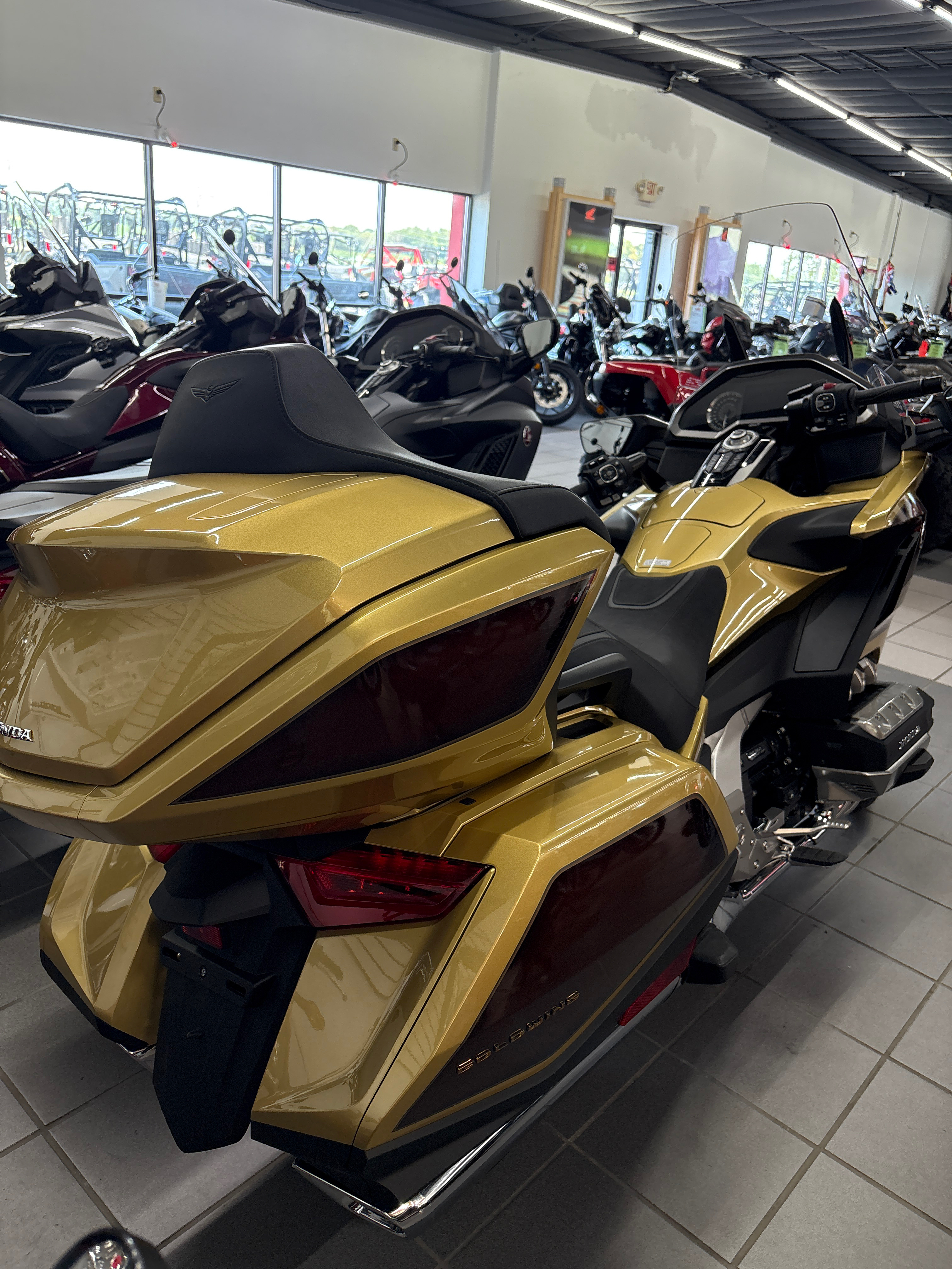 2025 Honda GOLDWING TOUR DCT DCT 50th Anniversary - Photo 3