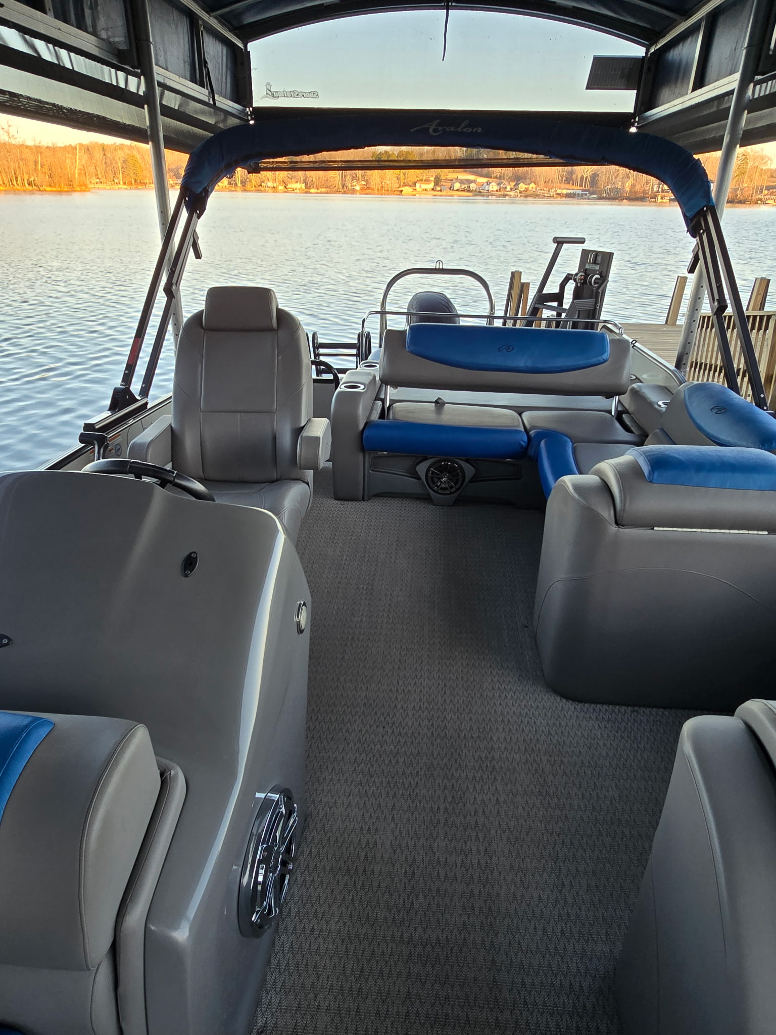 2020 Avalon Pontoons 2585 Catalina Versatile Rear Bench for Sale