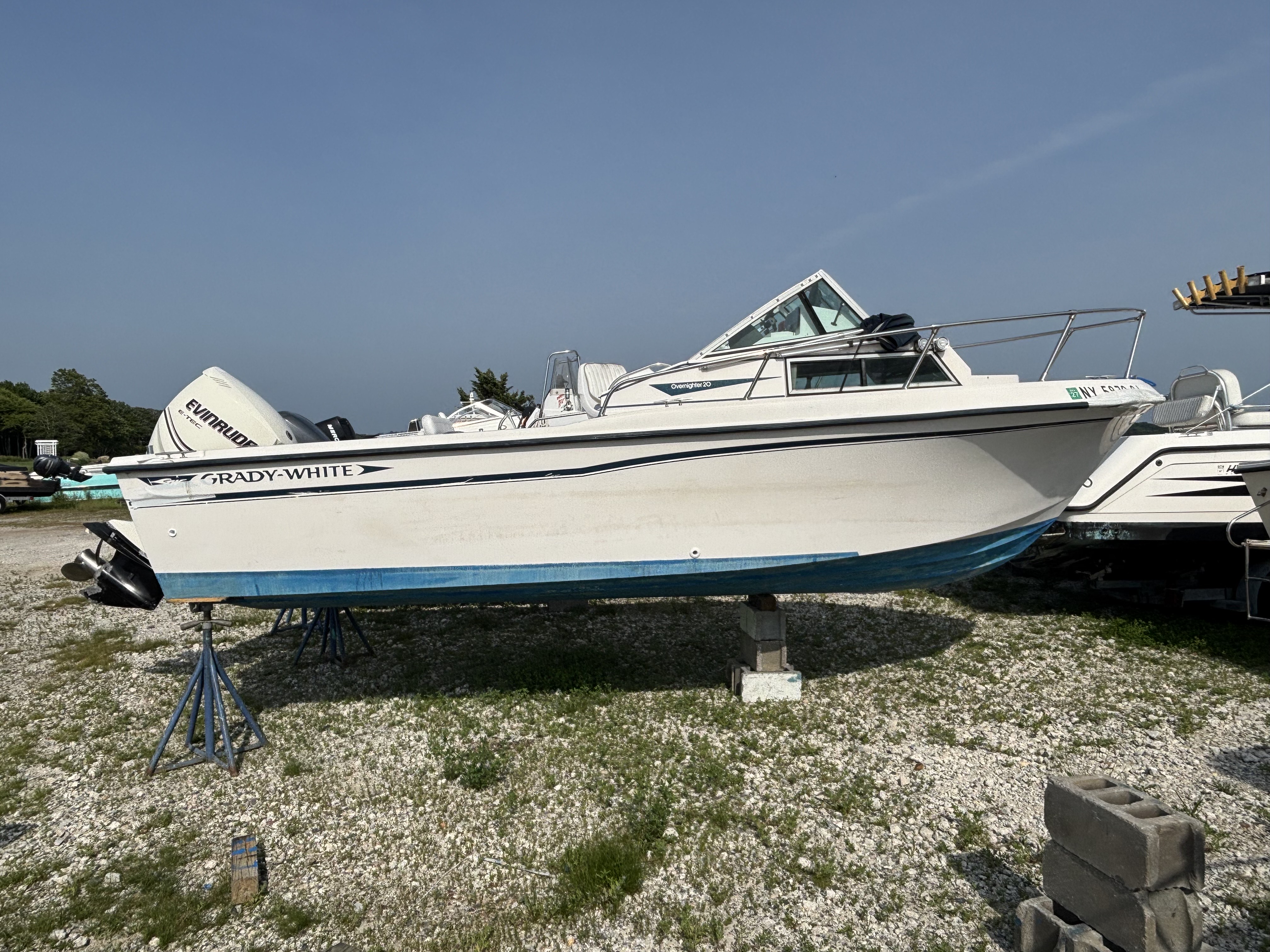 1989 Grady-White Overnighter 204-C for Sale | Goldsmith's Boat Shop