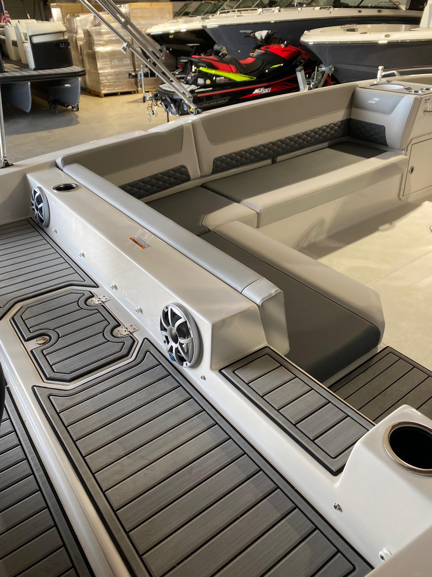 2025 Starcraft SVX 211 - Photo 7