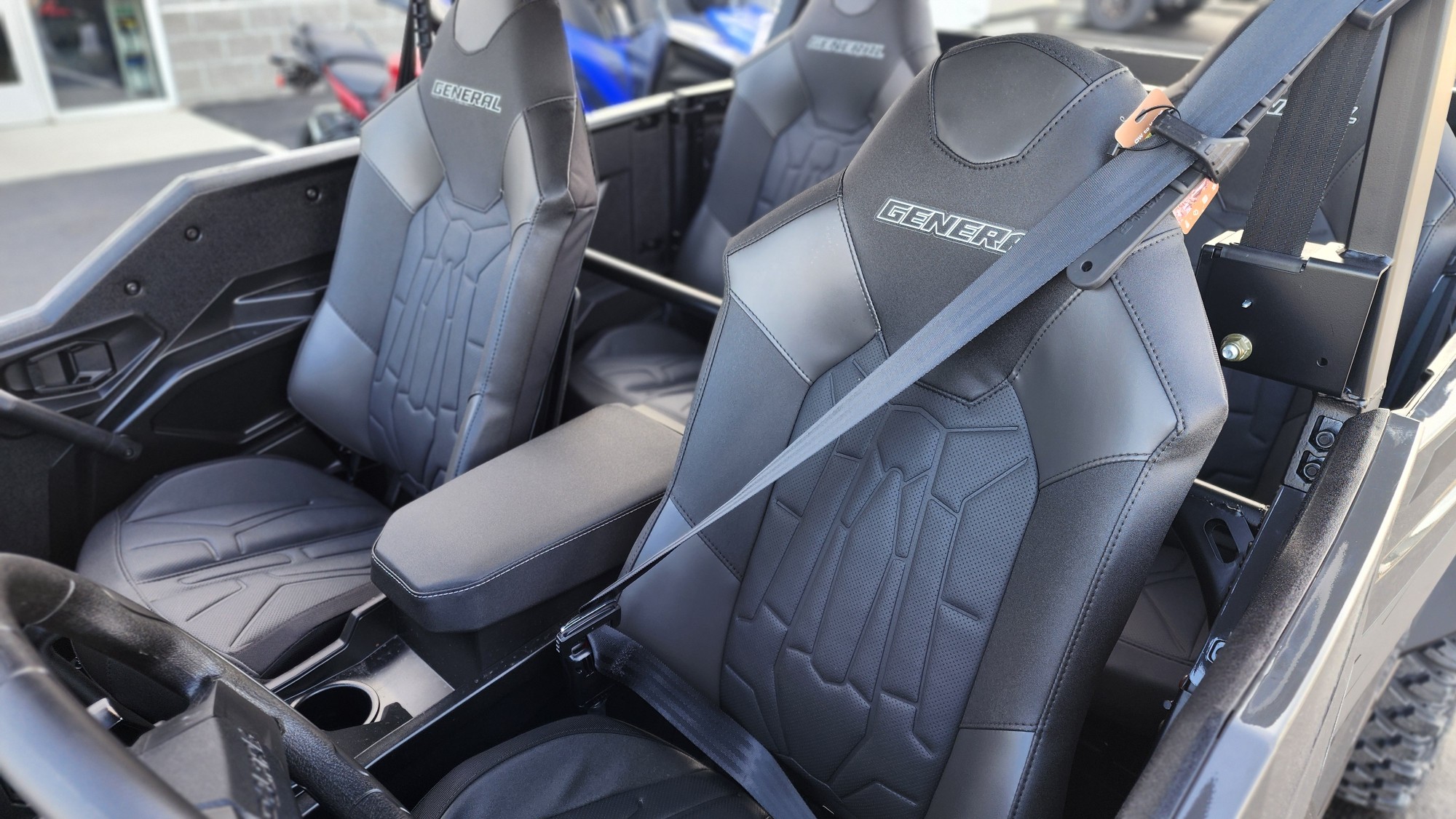 2025 Polaris GENERAL® XP 4 1000 Premium - Photo 6