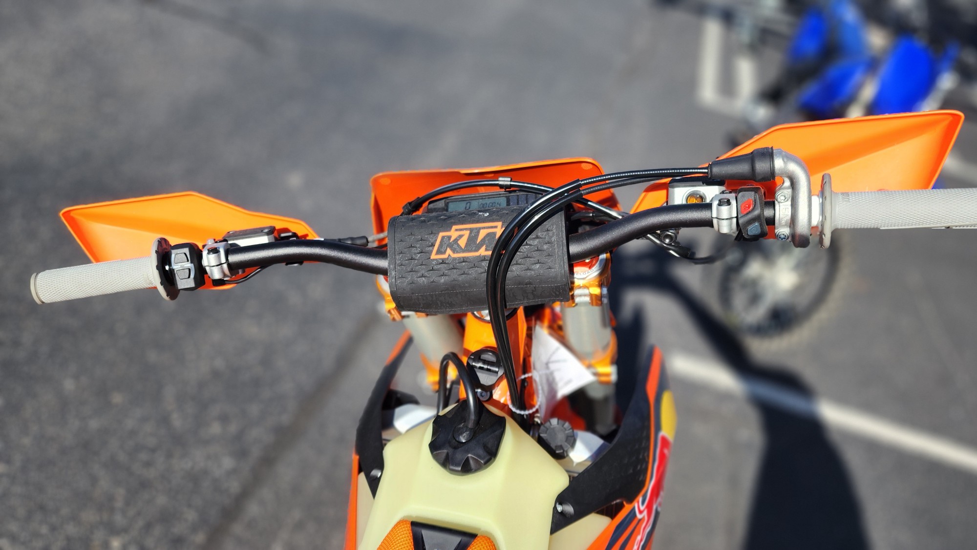 2025 KTM 300 XC - W FACTORY EDITION - Photo 3