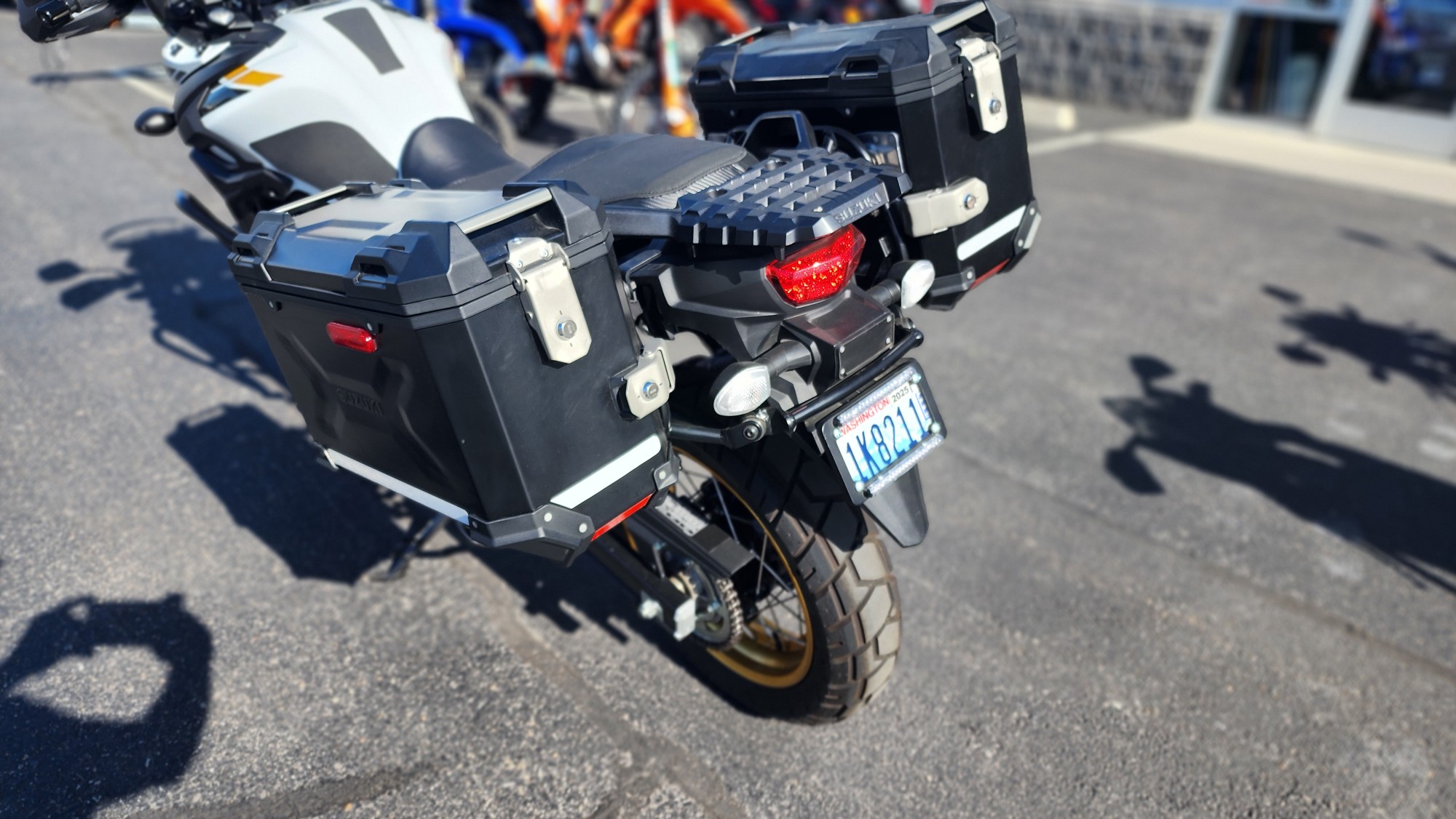 2023 Suzuki V-Strom 650XT Adventure - Photo 2