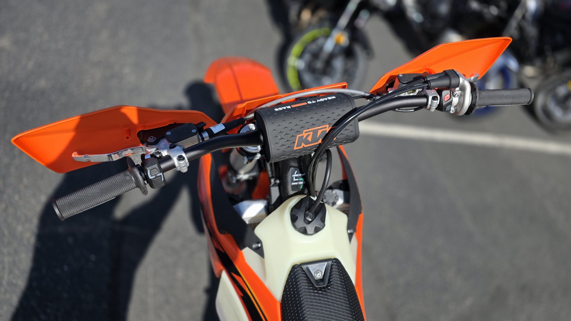 2025 KTM 125 XC - Photo 19