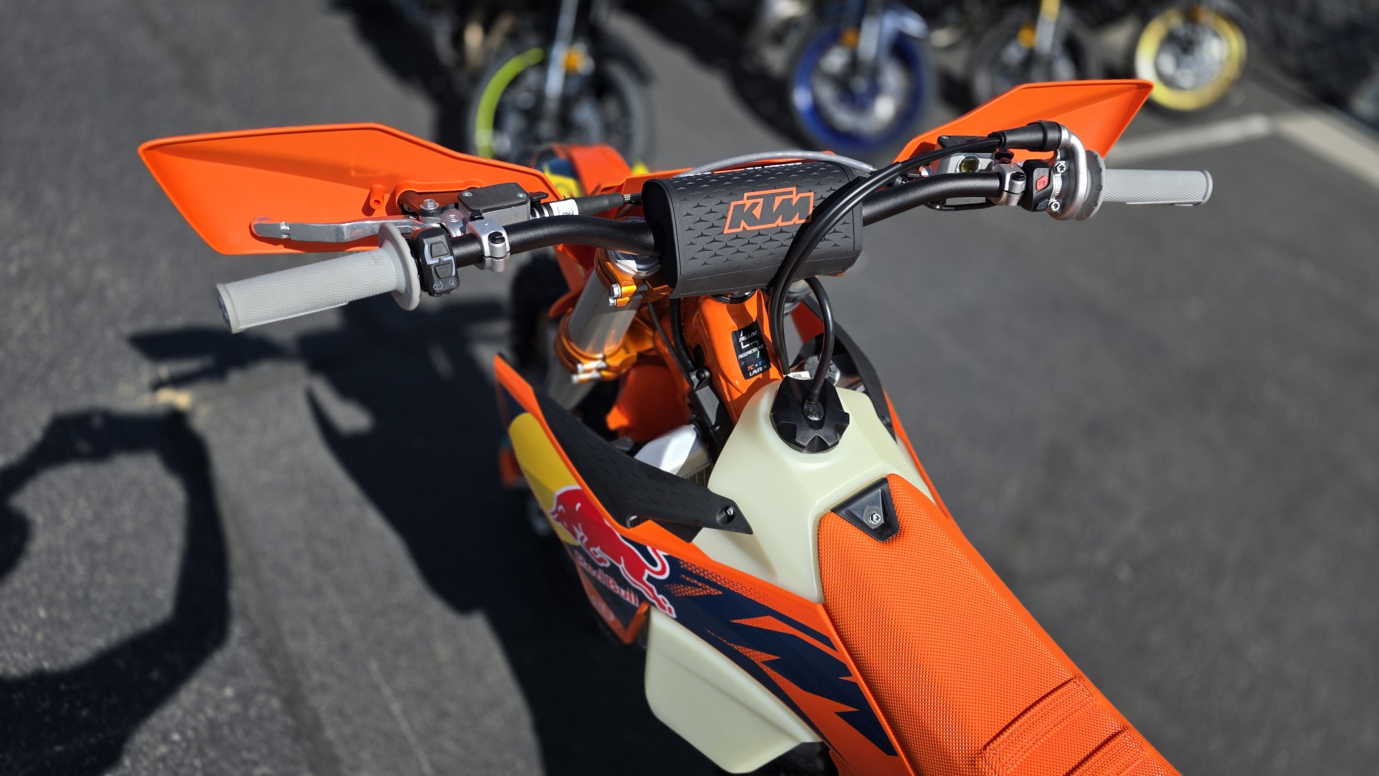 2025 KTM XC 350 F Factory Edition - Photo 3