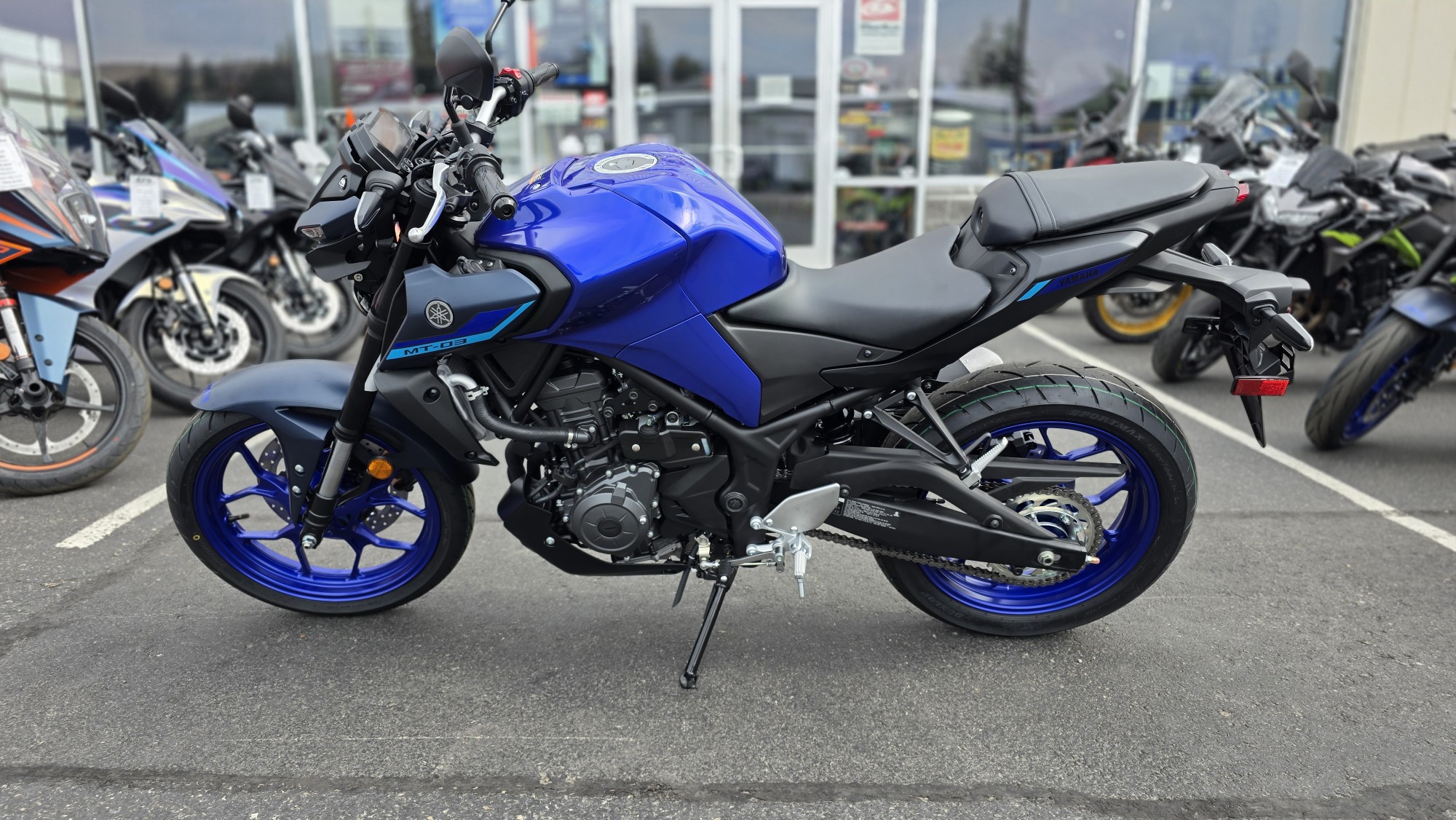 2025 Yamaha MT 03 - Photo 16