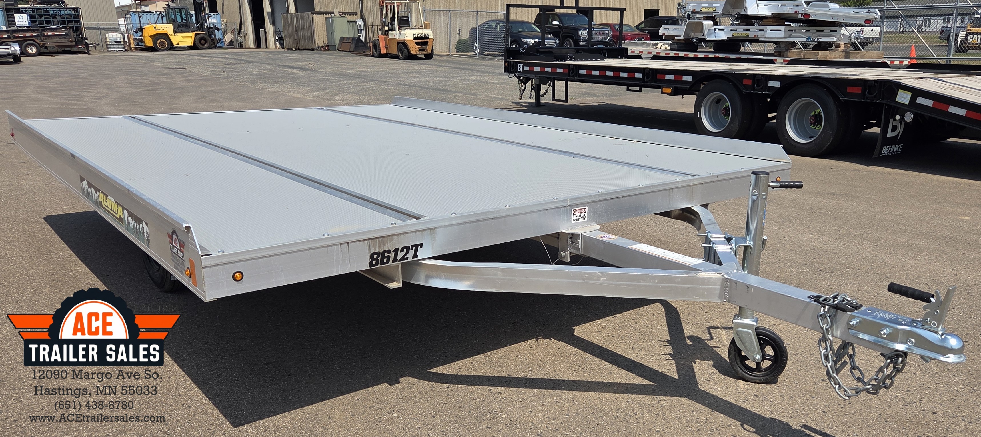 2027 Aluma 8612T photo 3