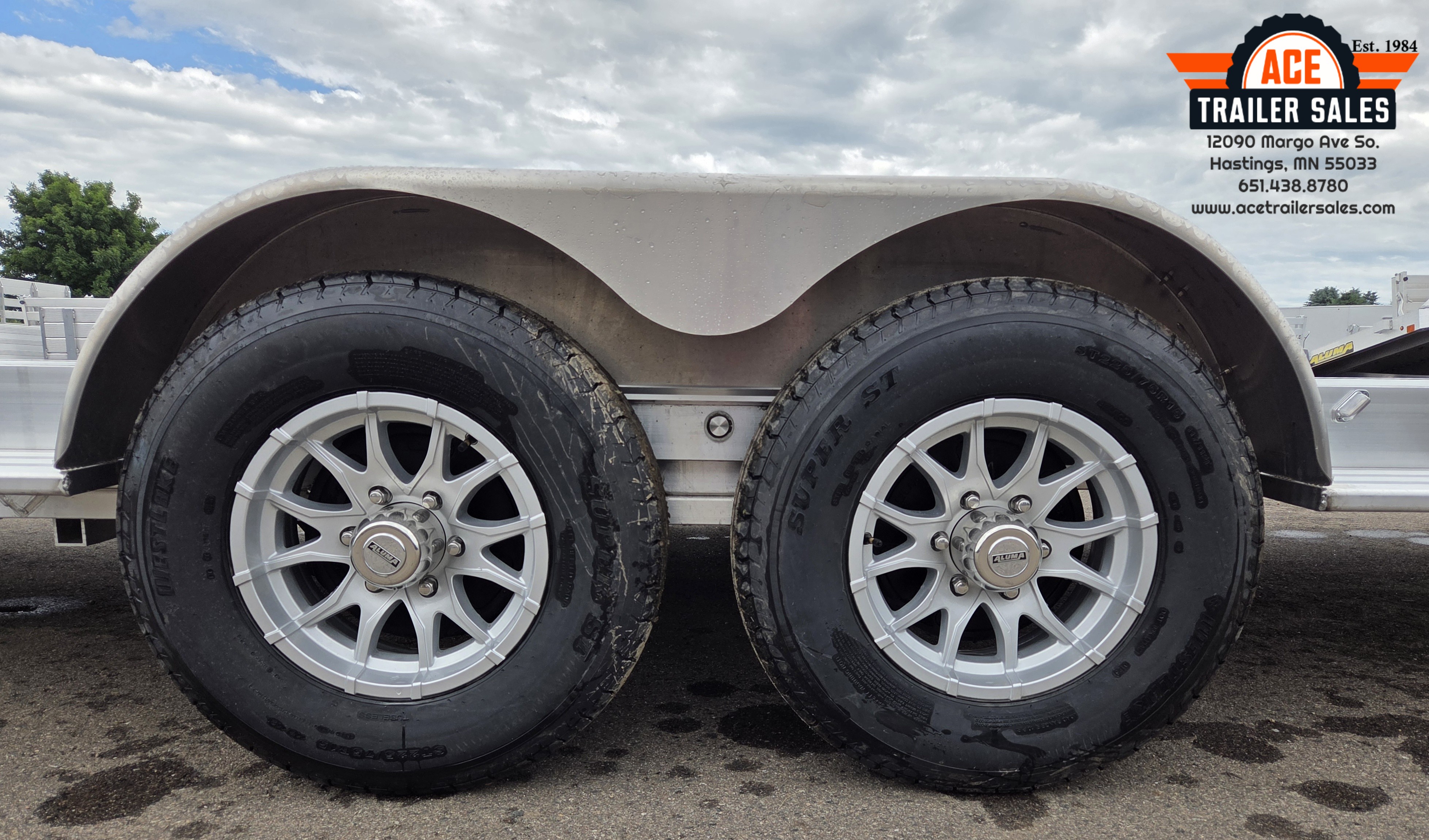 2027 Aluma 8220H