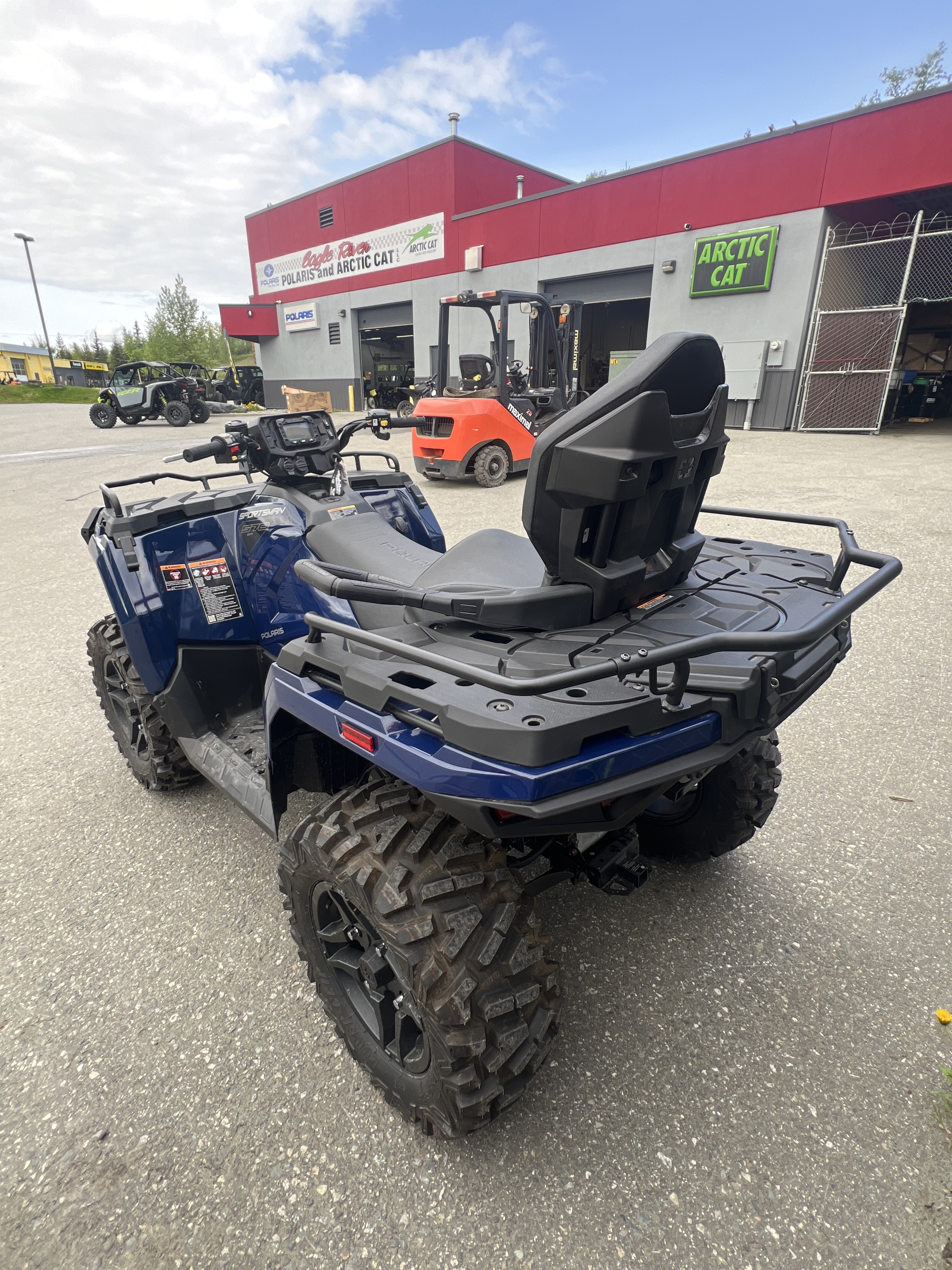 2025 Polaris SPORTSMAN TOURING 570 PREM - SPRINGFIELD BLUE - Photo 2