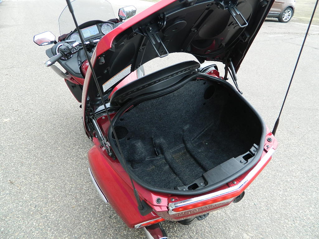 2018 Yamaha Star Venture - Transcontinental Option Package - Photo 5