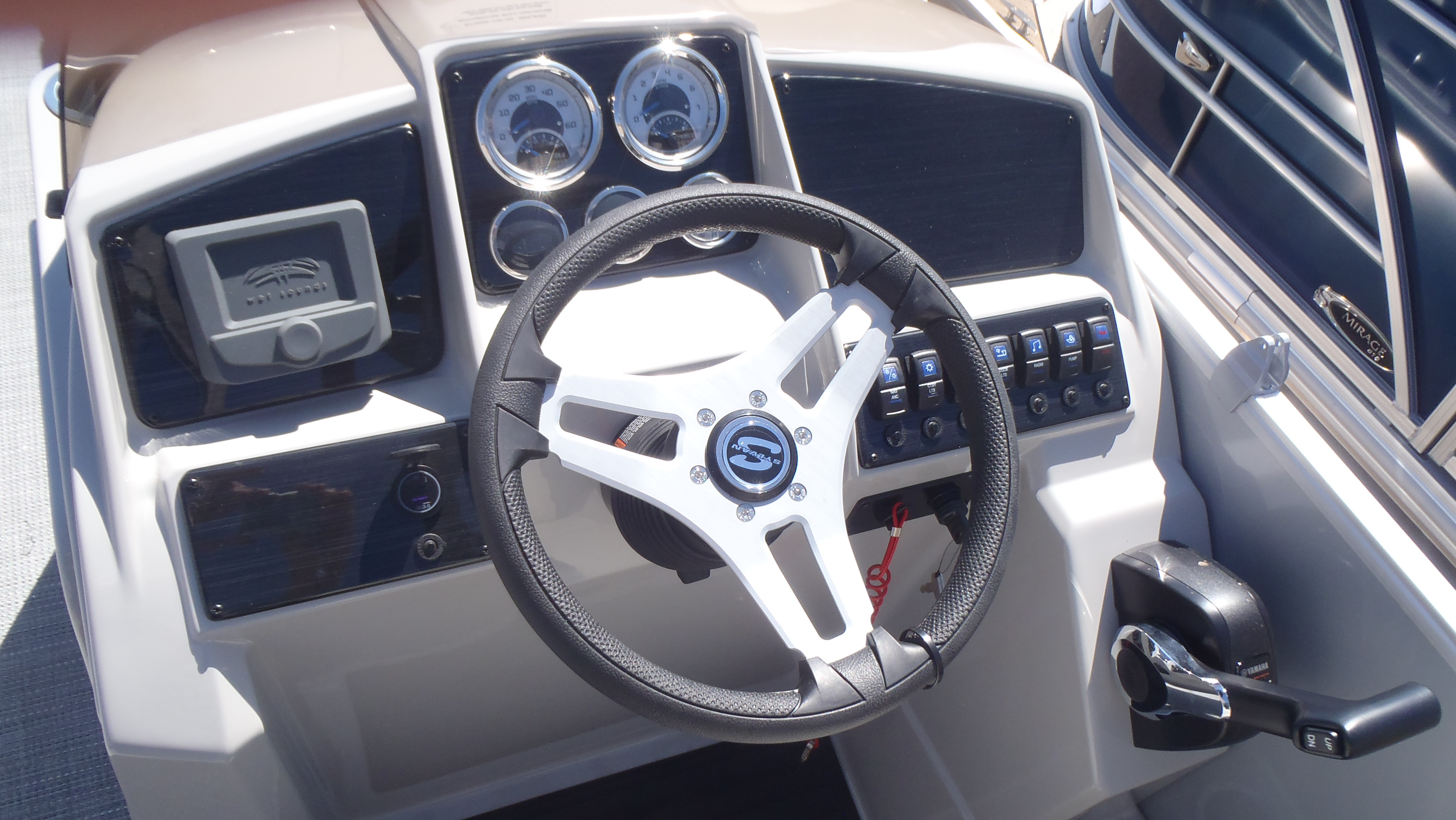2025 Sylvan Mirage Cruise 820 - Photo 8