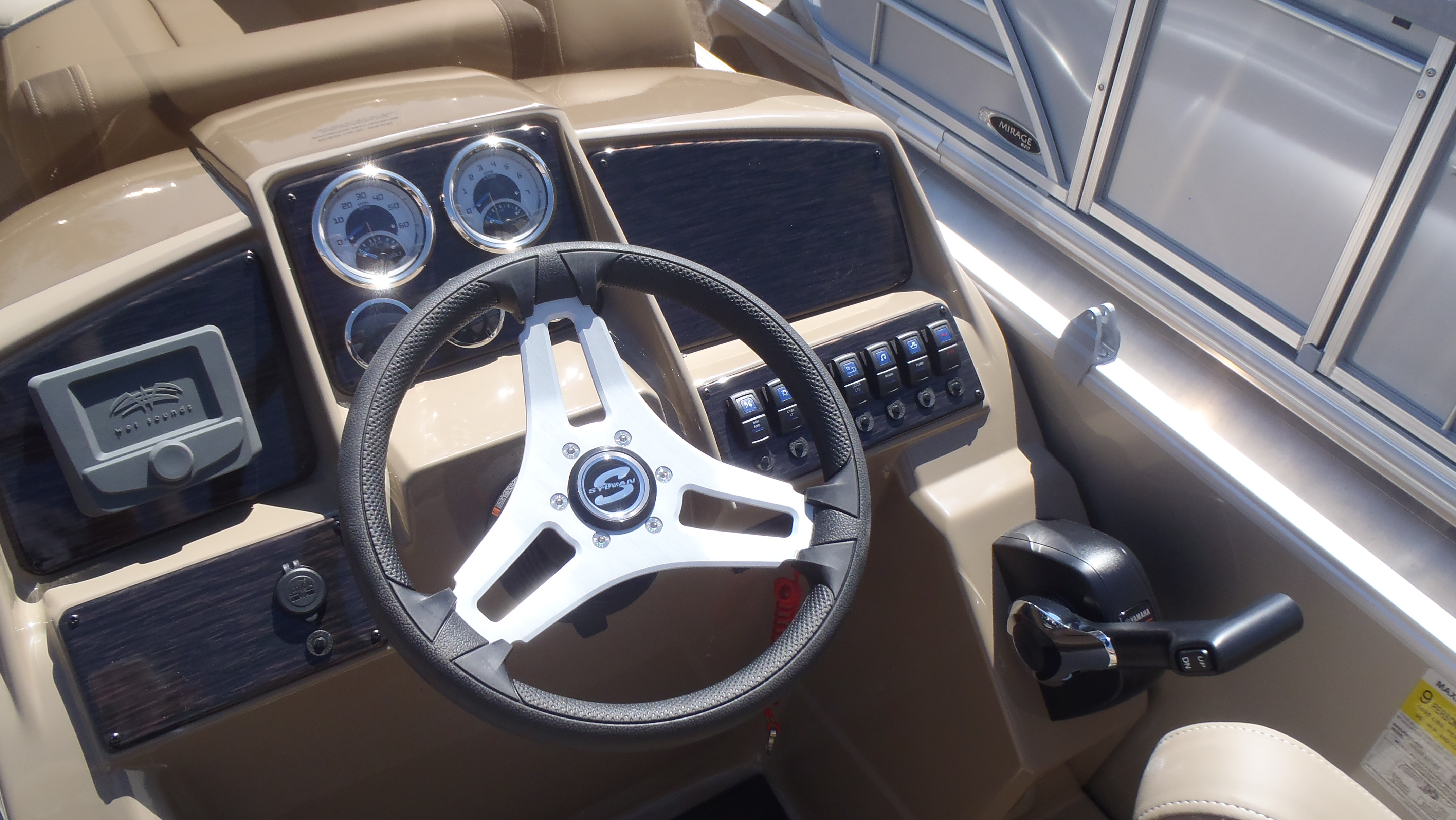2025 Sylvan Mirage Cruise 820 - Photo 9
