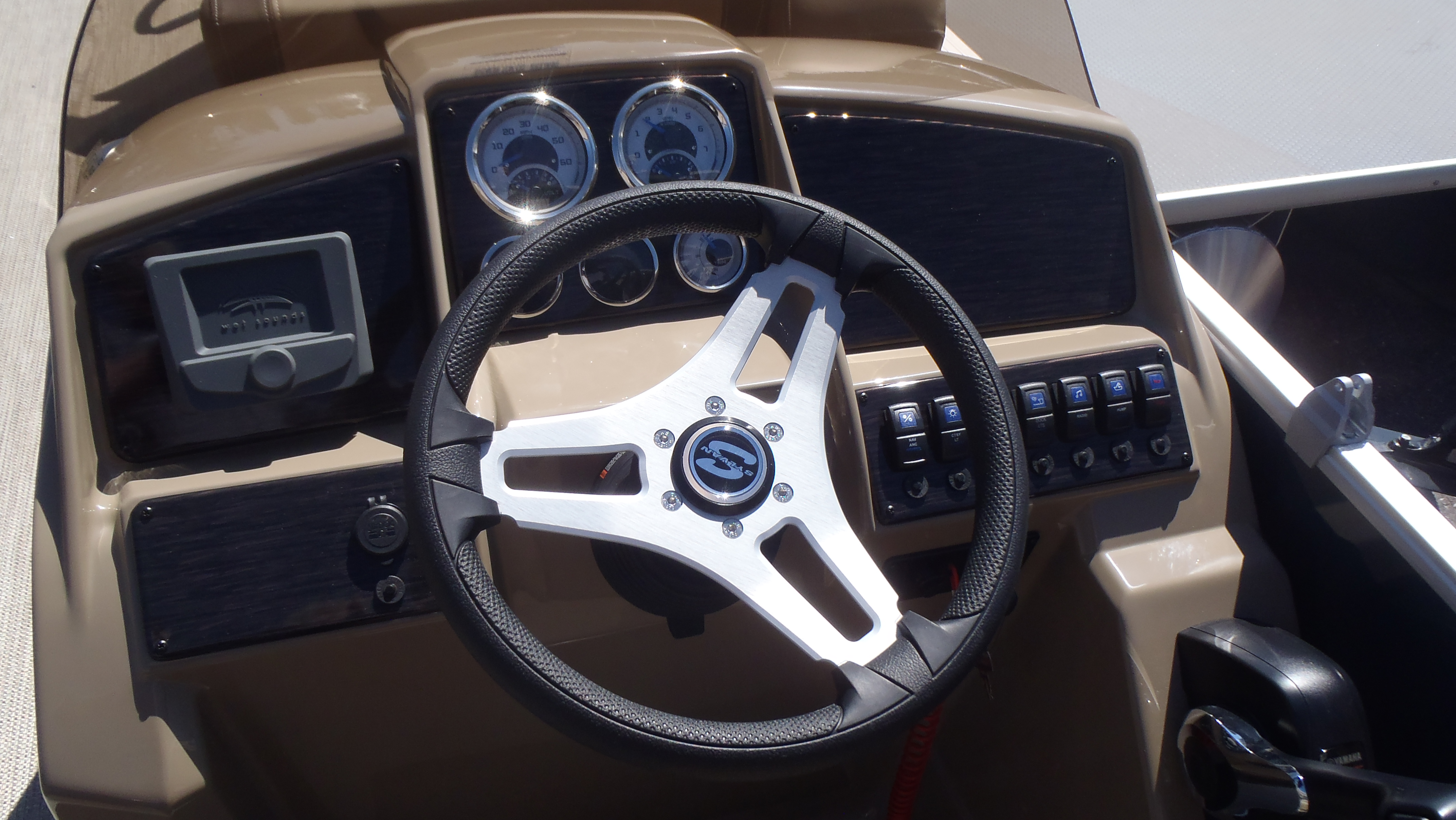 2025 Sylvan Mirage Cruise 818 - Photo 8
