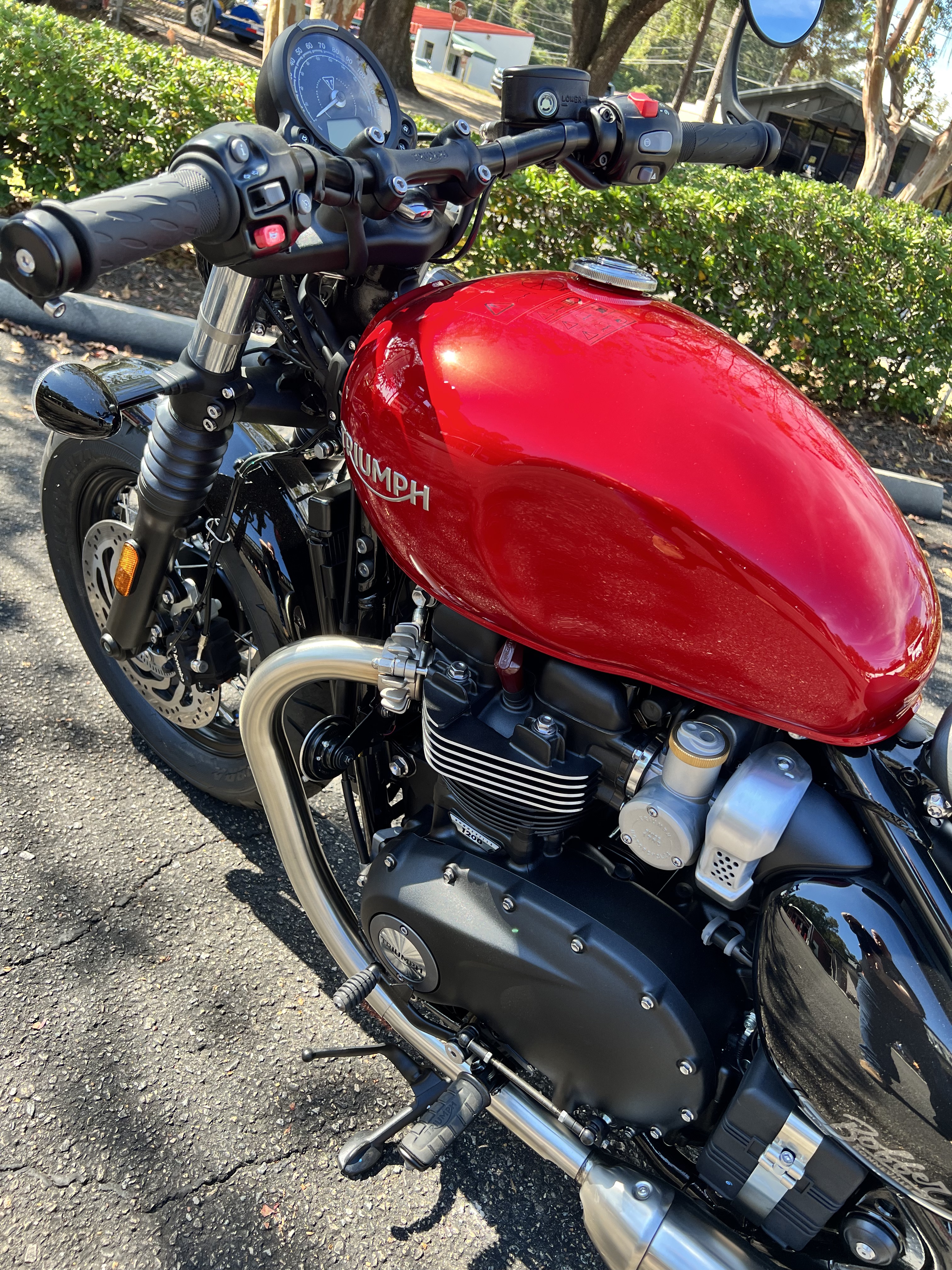 2023 Triumph Bonneville Bobber (MSRP $14,095) - Photo 5