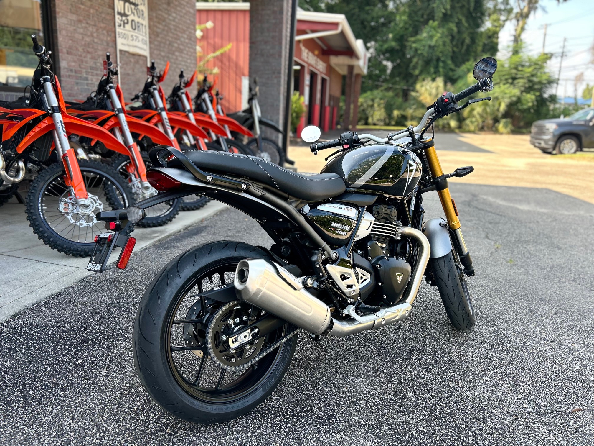 2025 Triumph Speed 400 - Photo 4
