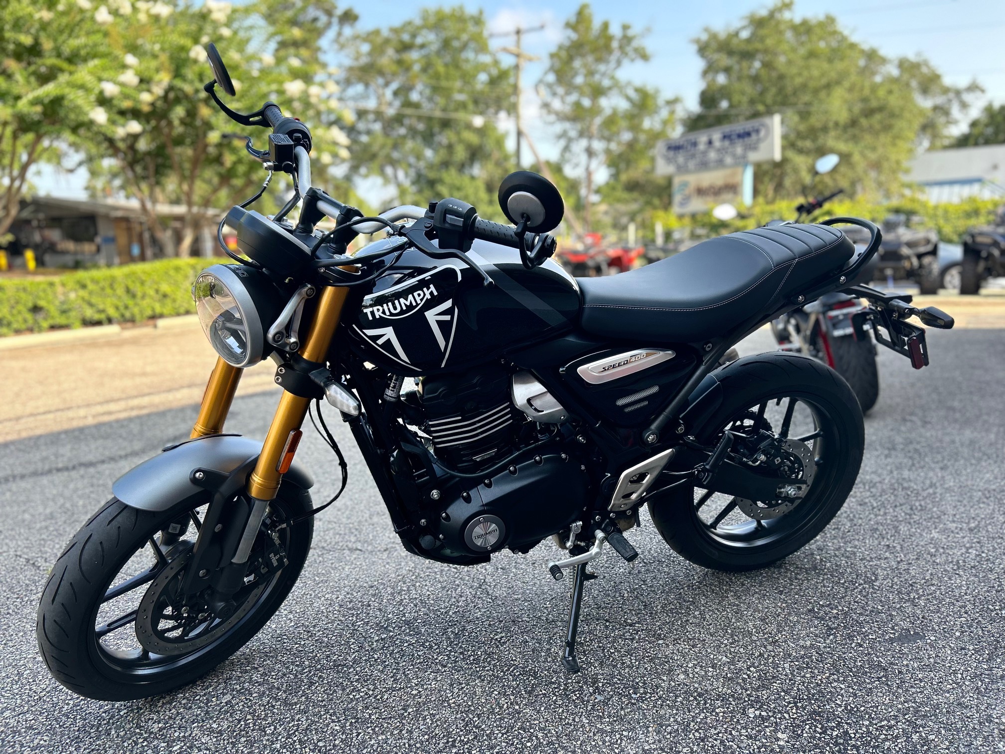 2025 Triumph Speed 400 - Photo 8
