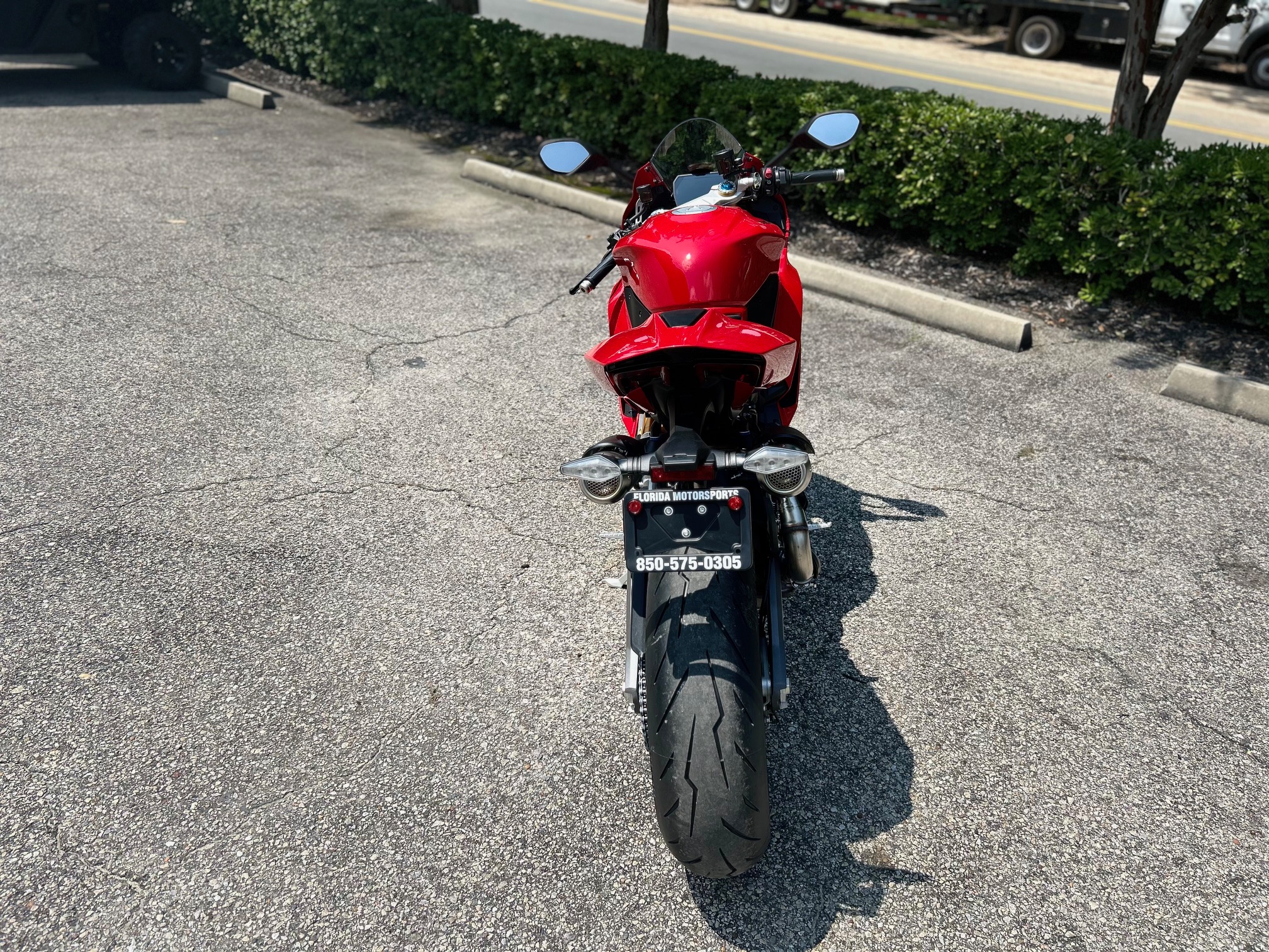2025 Ducati Panigale V2 S - Photo 4