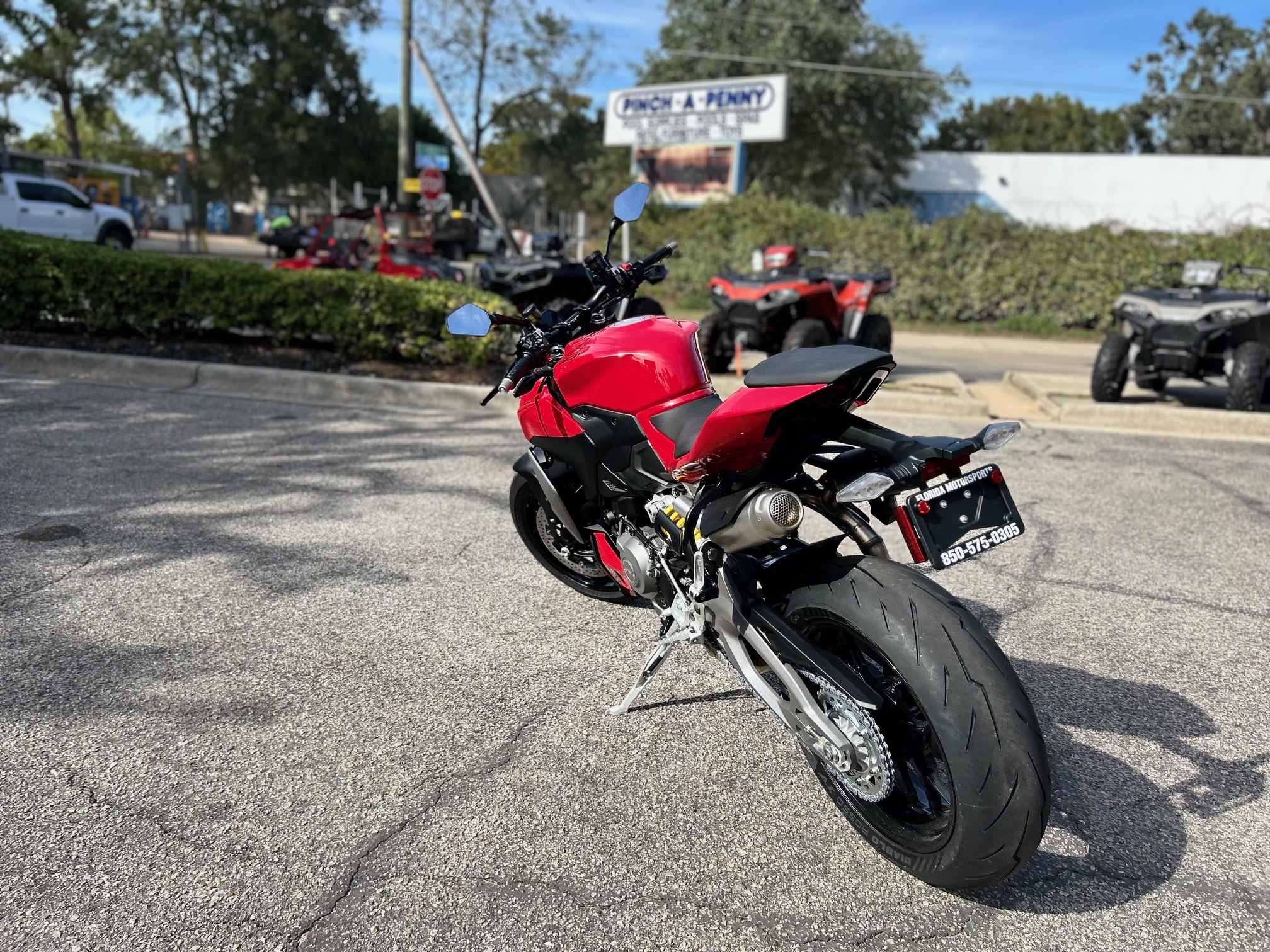 2026 Ducati Streetfighter V2 - Photo 7