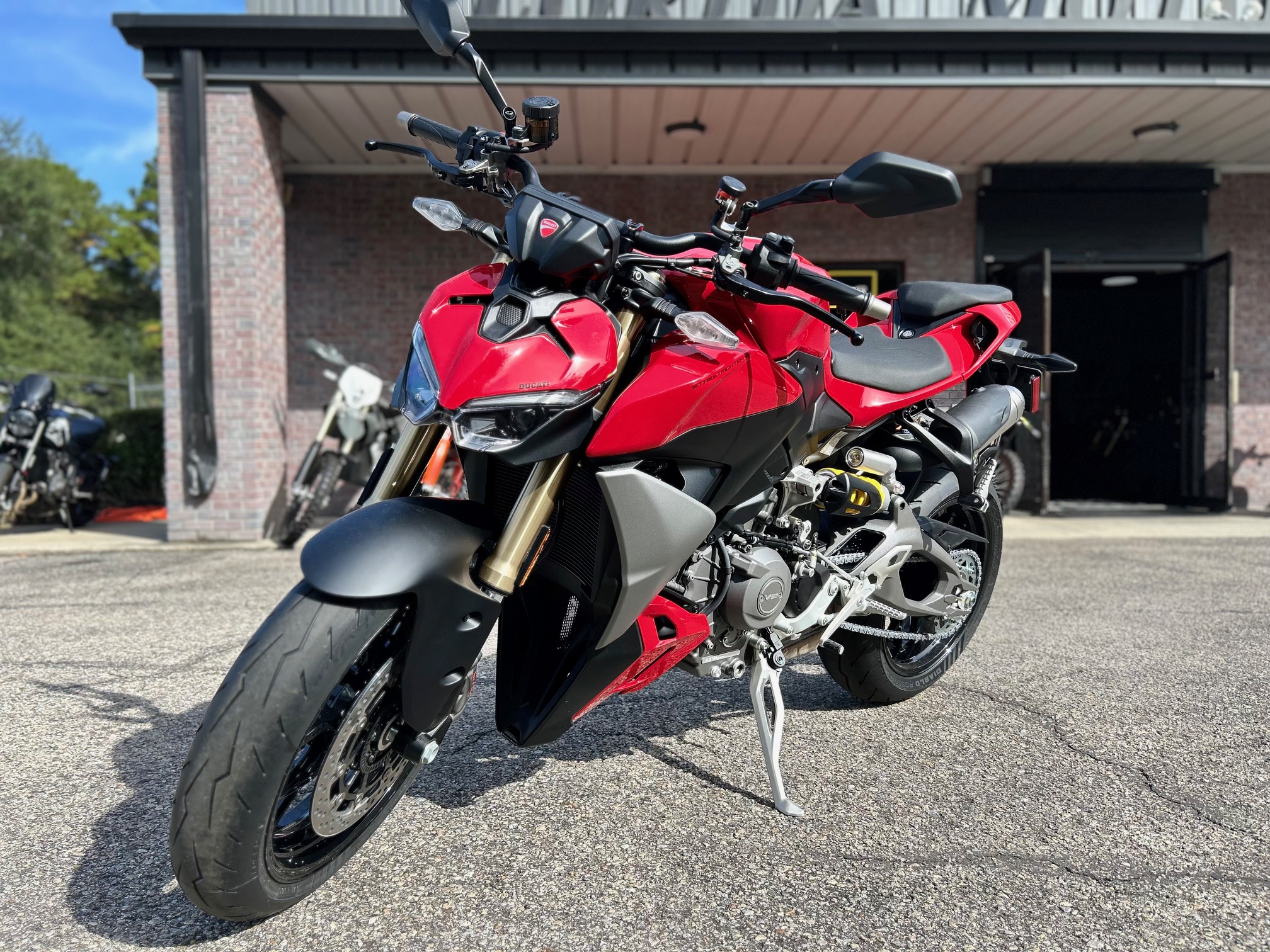 2026 Ducati Streetfighter V2 - Photo 8