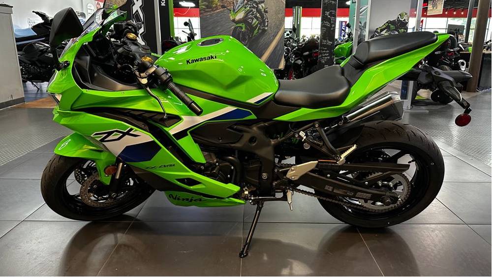 澤田となります。 New 2026 Kawasaki Ninja ZX-4RR ABS for sale in