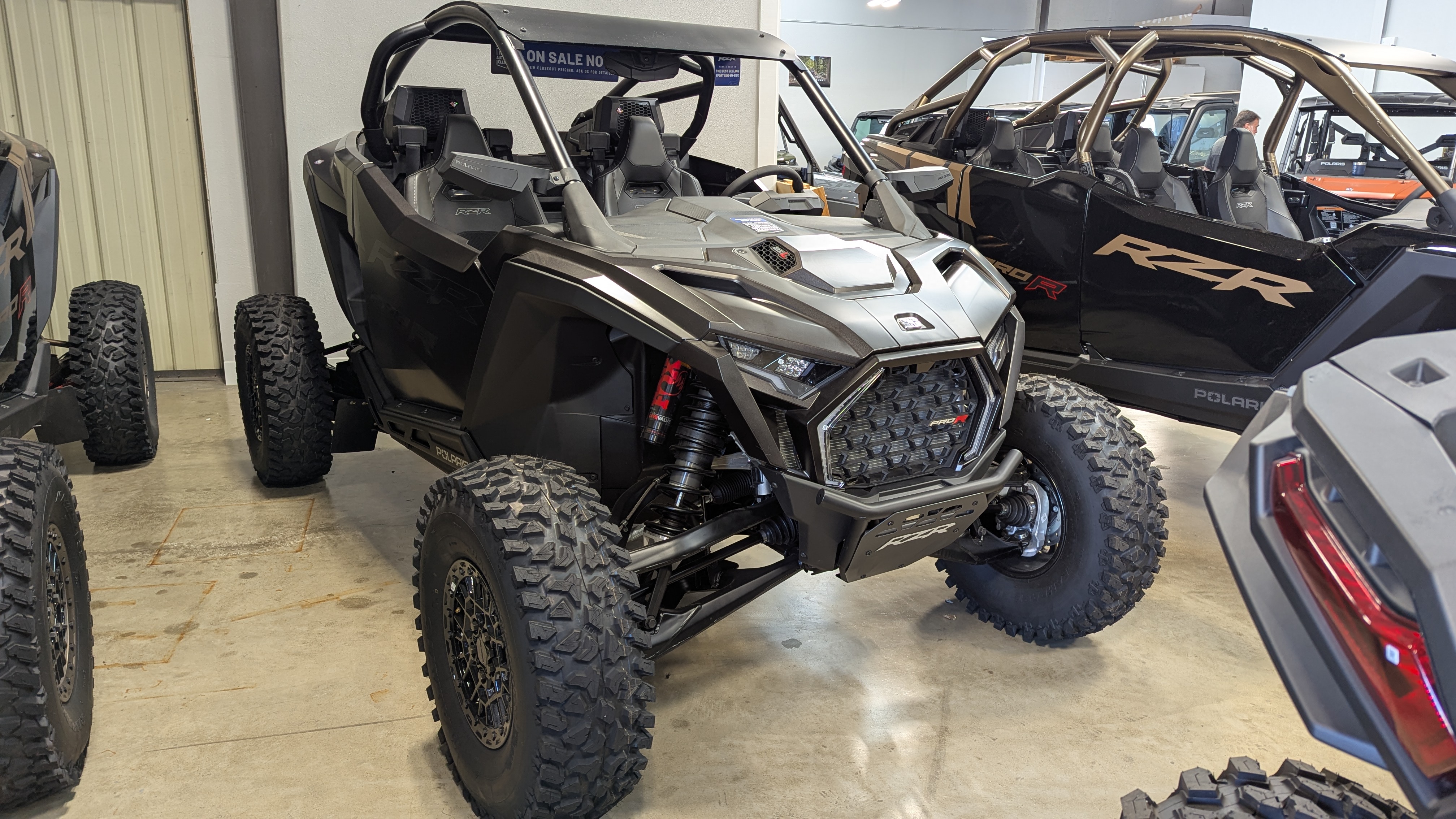 2025 Polaris RZR PRO R ULTIMATE