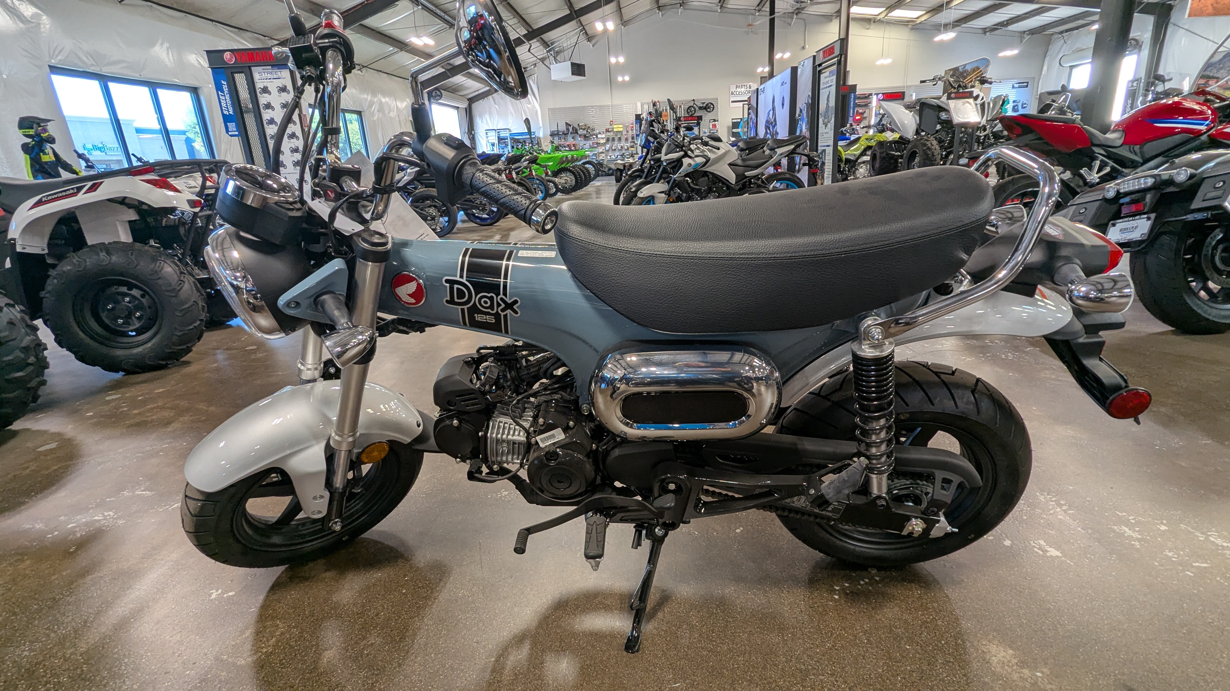 2025 Honda DAX 125 - Photo 2