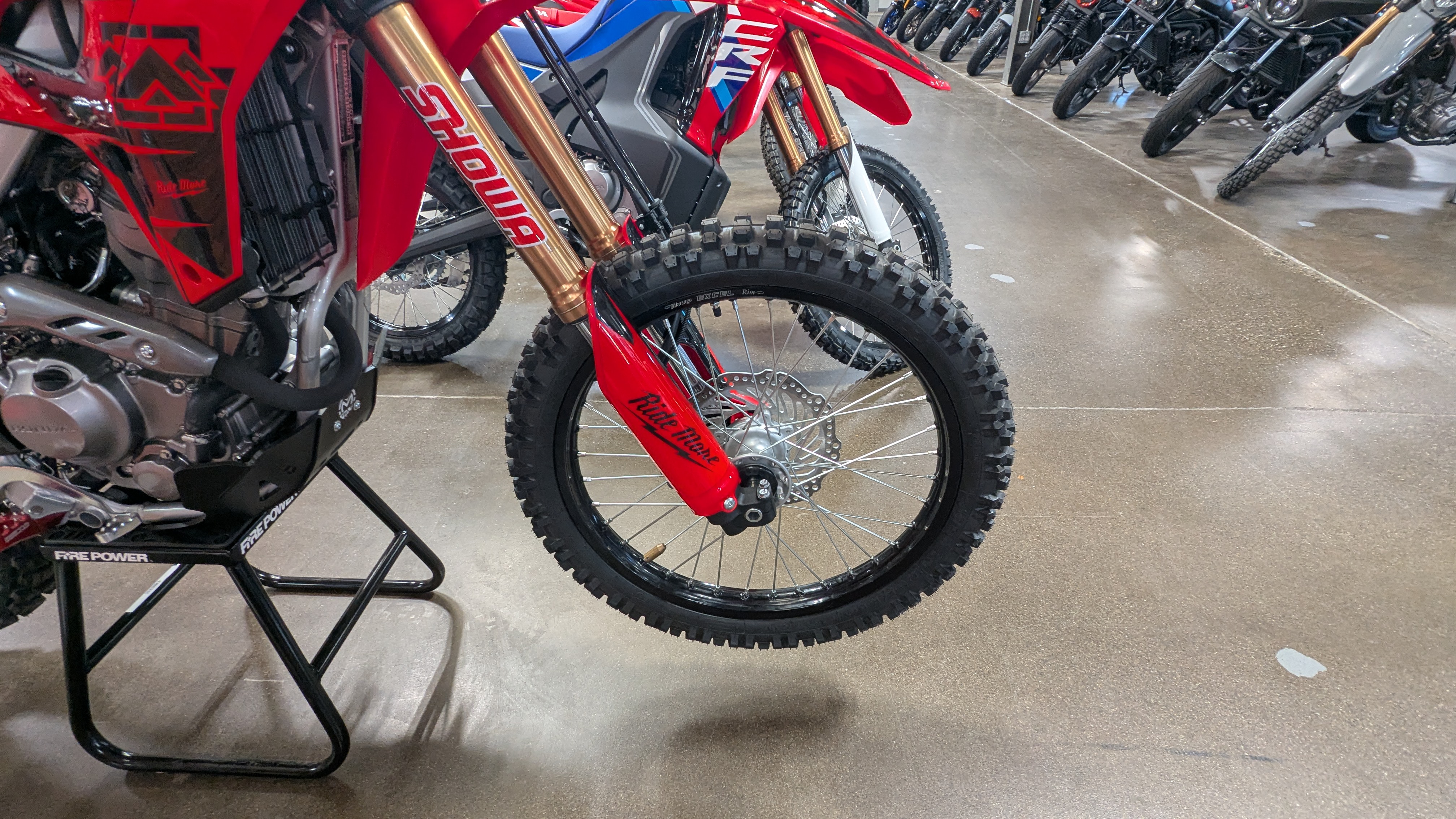 2025 Honda CRF300L - Photo 5