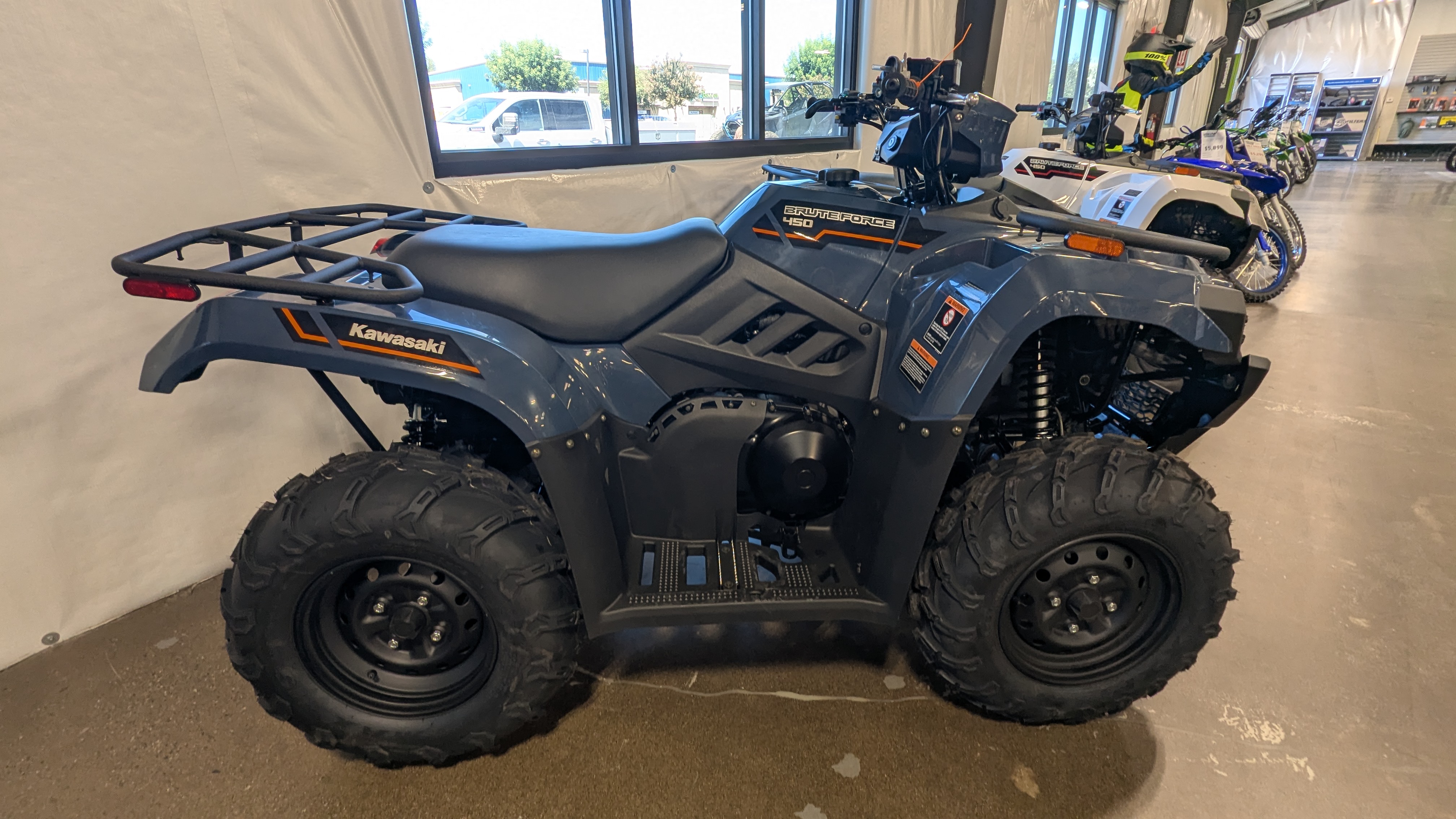 2025 Kawasaki BRUTE FORCE 450 4x4 - Photo 2