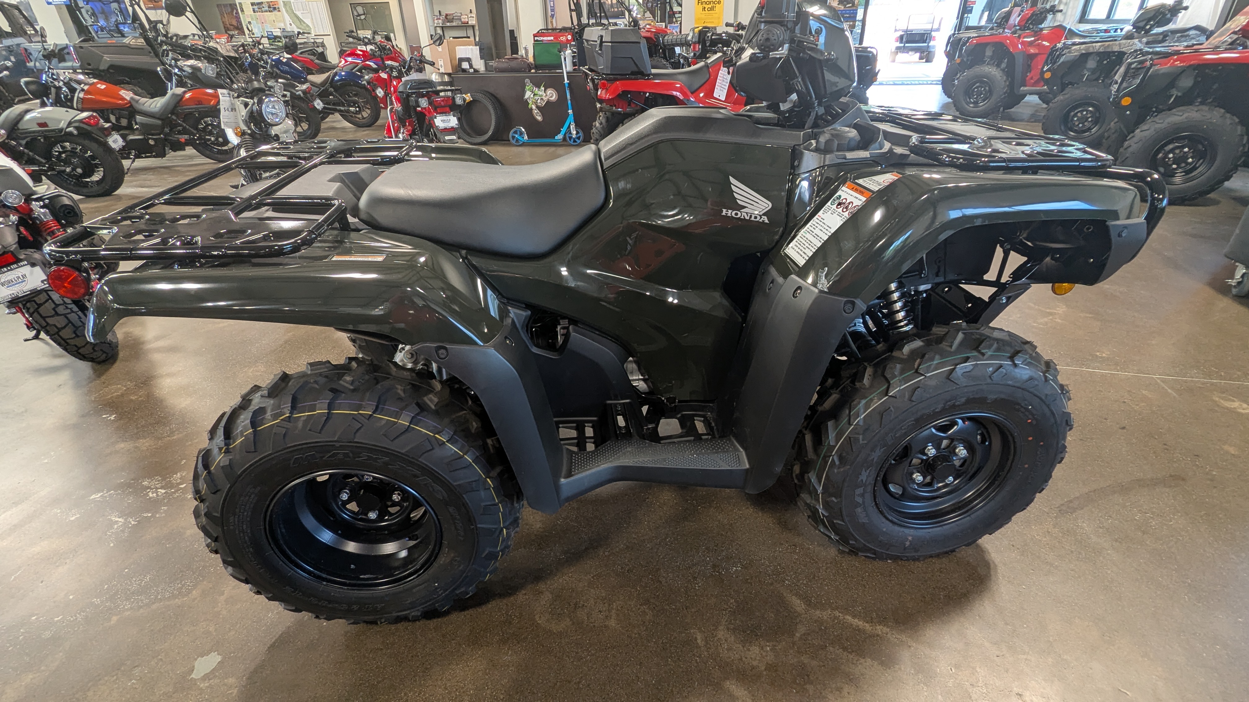 2025 Honda FOREMAN 4X4 - Photo 2