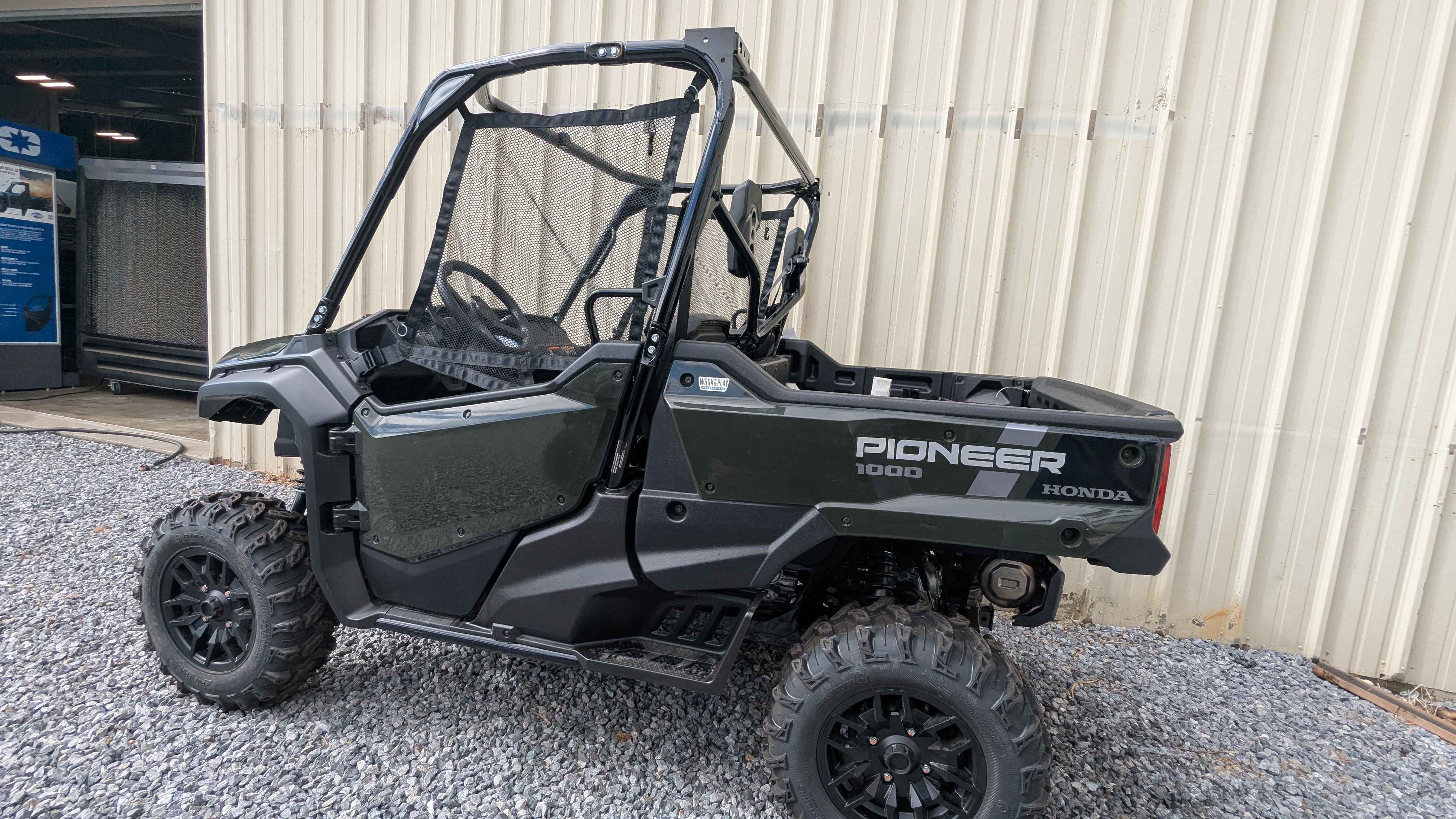 2025 Honda PIONEER 1000 DELUXE - Photo 2