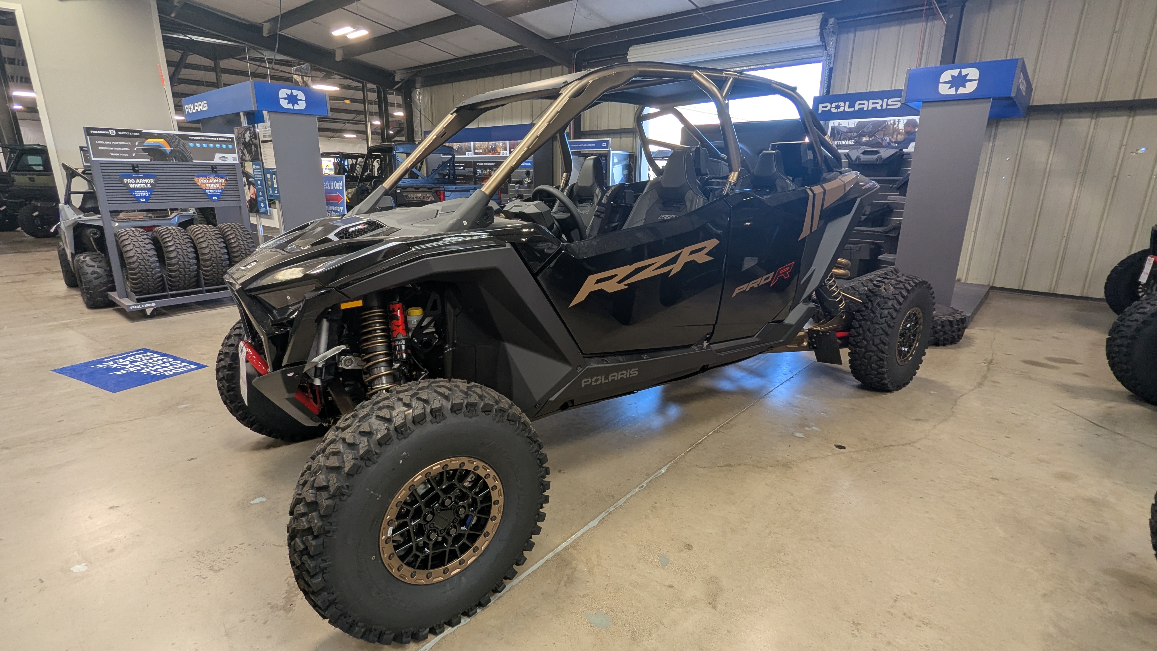 2025 Polaris RZR PRO R 4 ULTIMATE - Photo 2