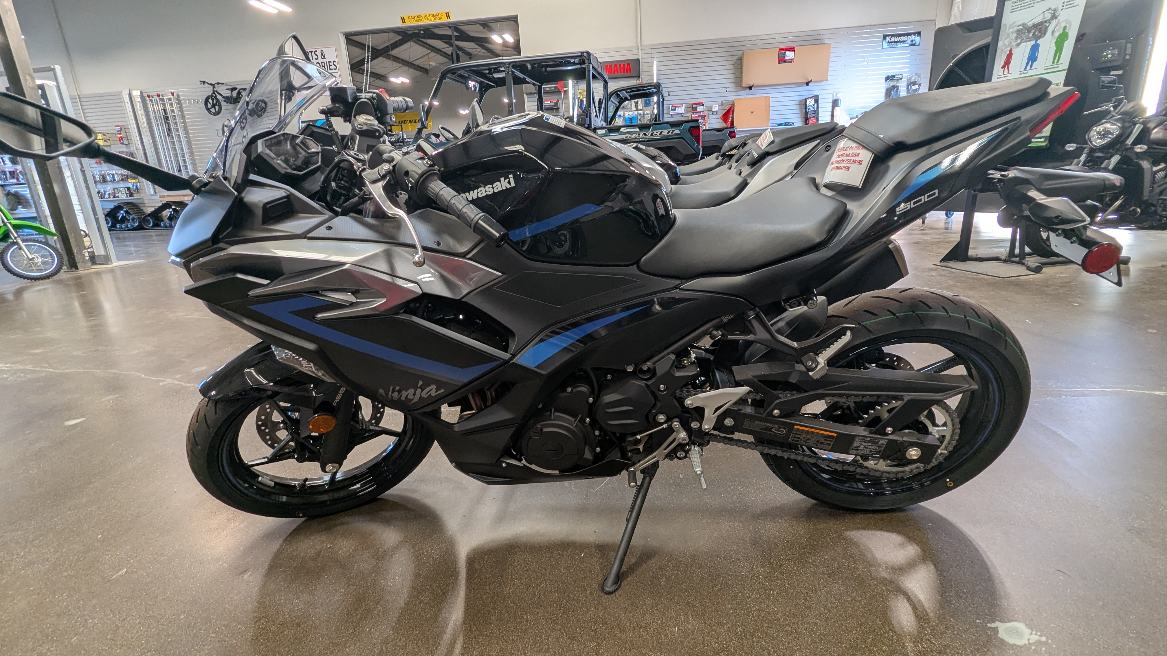 2025 Kawasaki NINJA 500 ABS