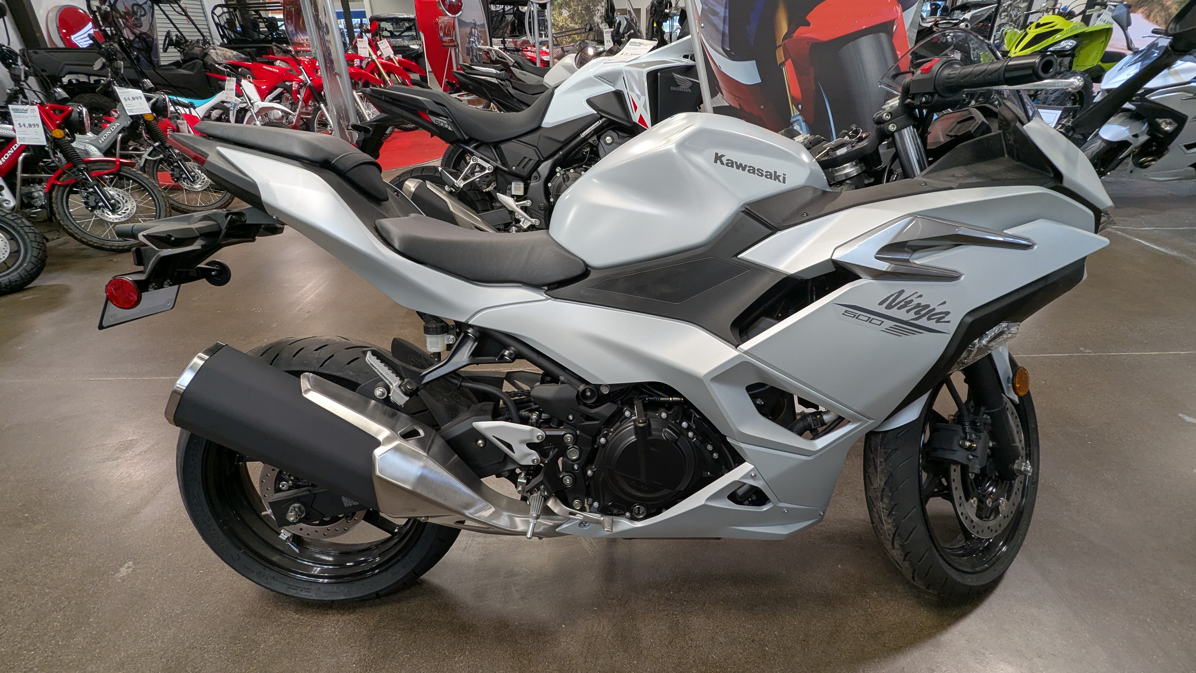 2025 Kawasaki NINJA 500
