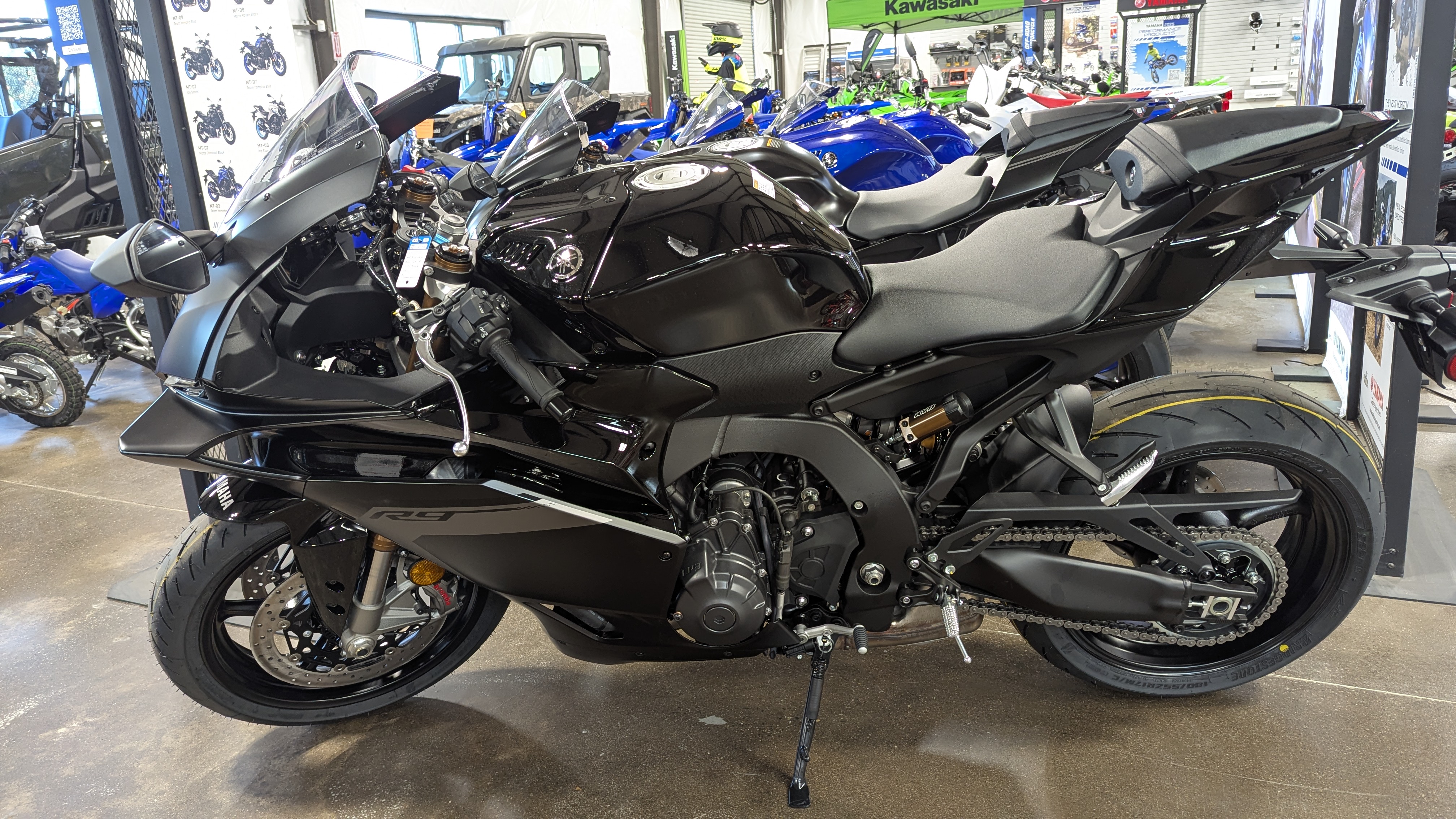 2025 Yamaha YZF-R9 - Photo 2