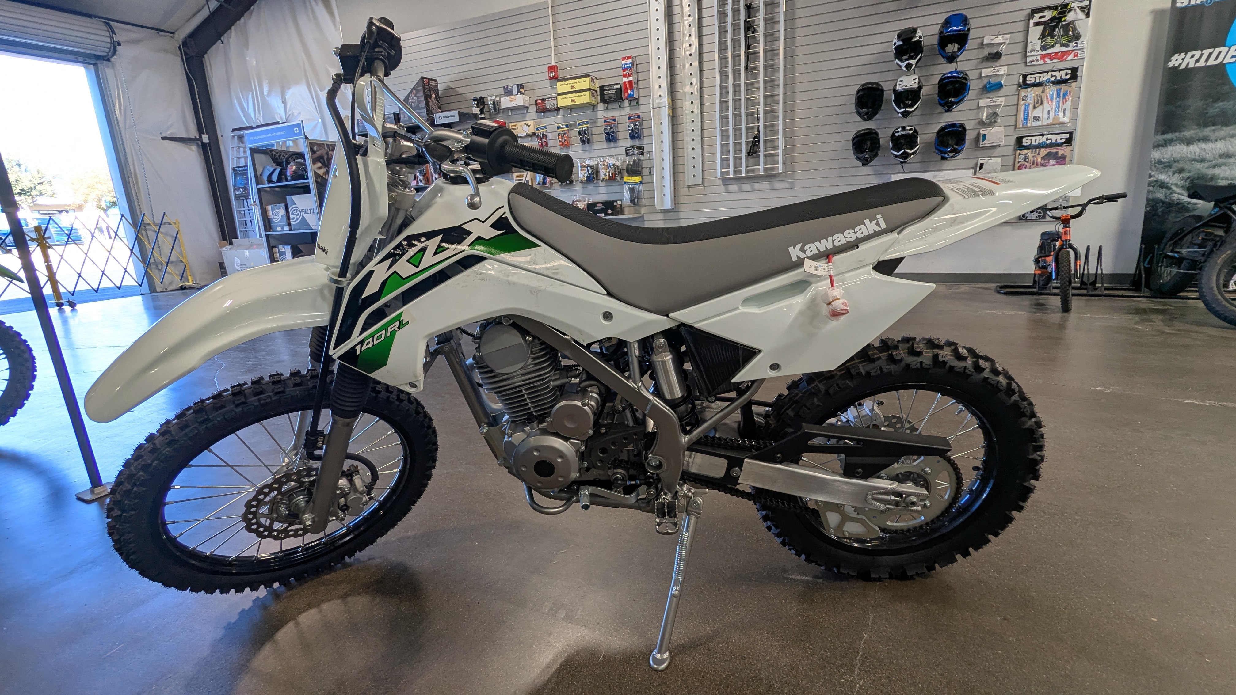 2026 Kawasaki KLX 140R L