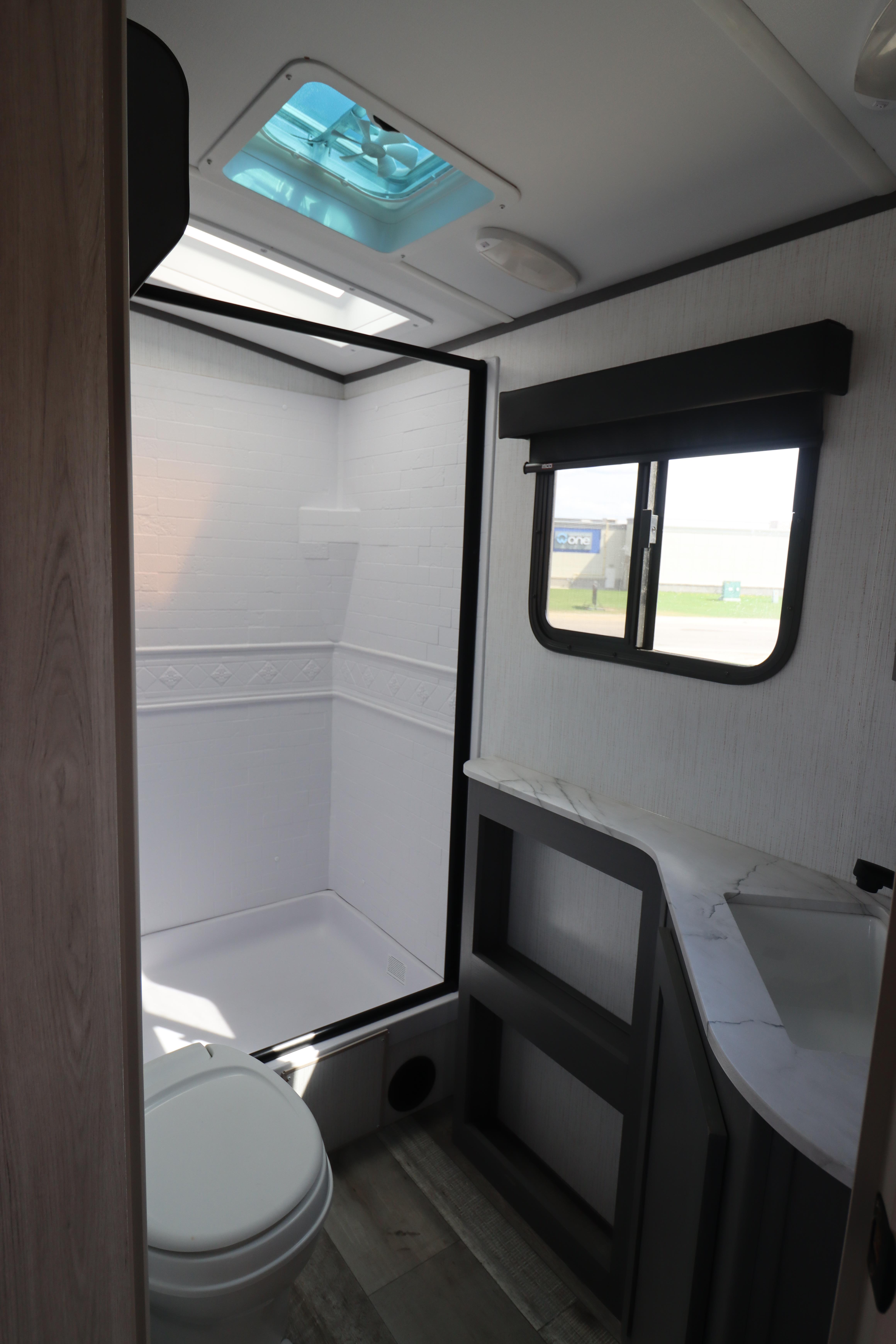 2022 Heartland RV Sundance 265BH - Photo 8
