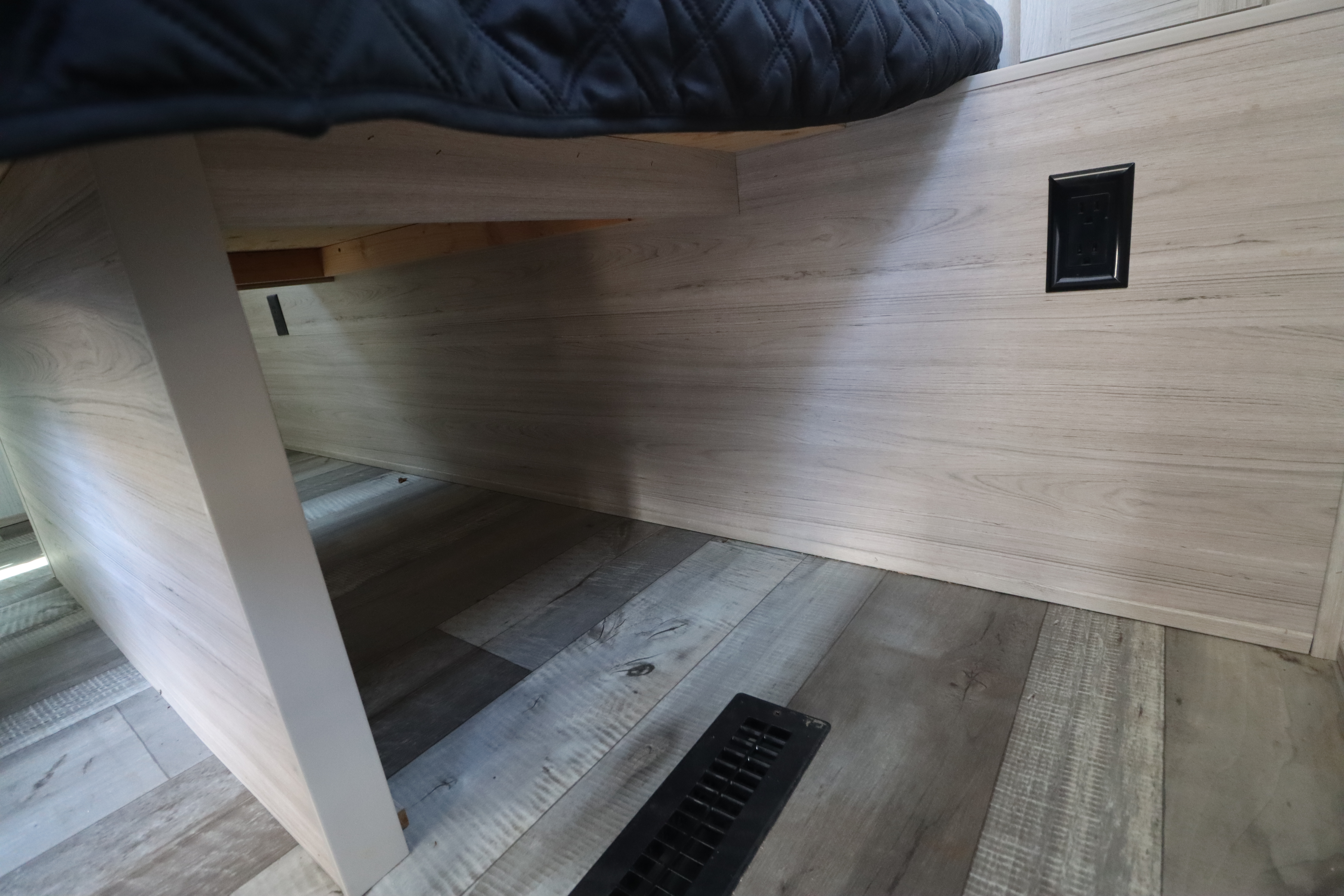 2022 Heartland RV Sundance 265BH - Photo 13