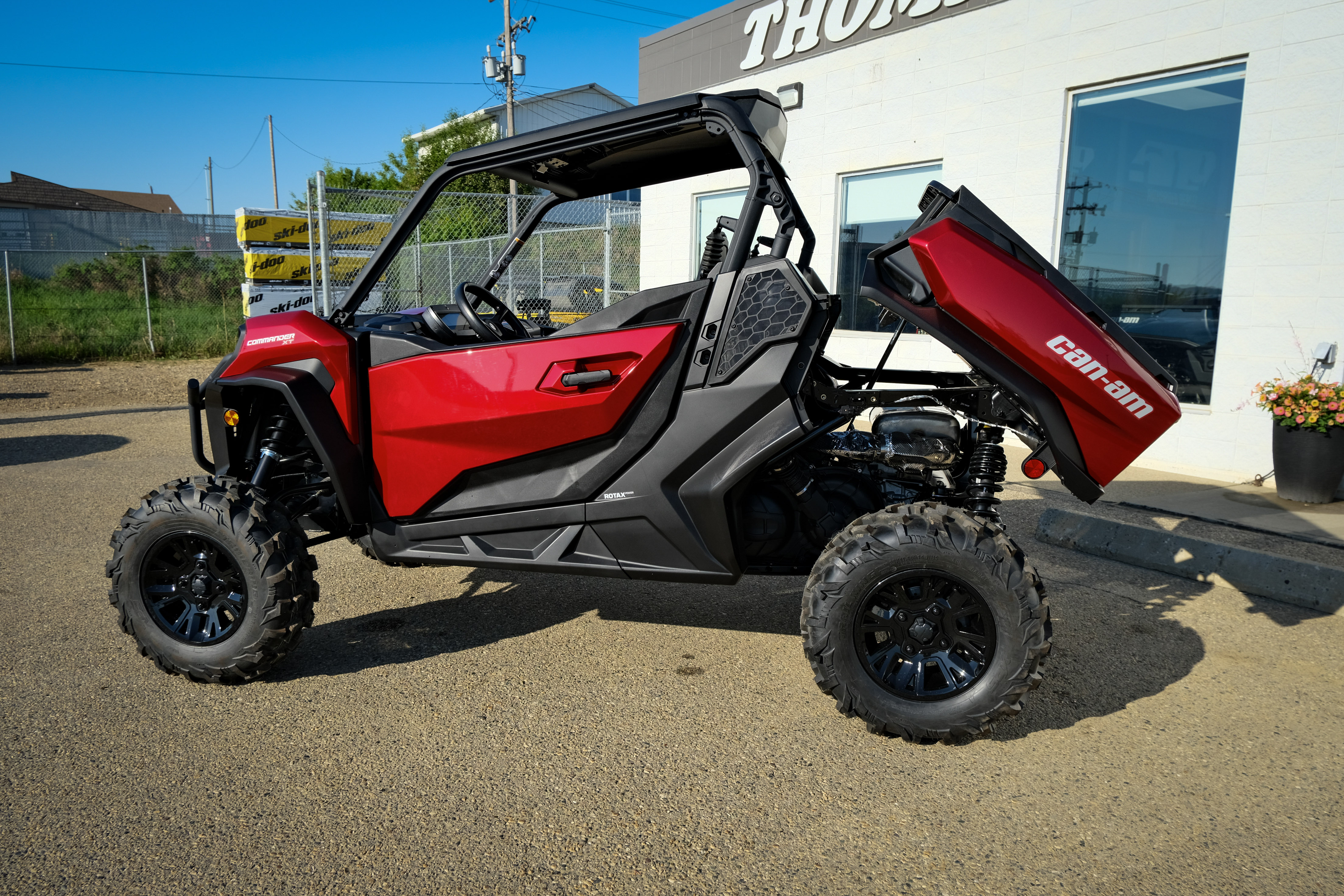 2025 Can-Am Commander XT 1000R - Photo 6