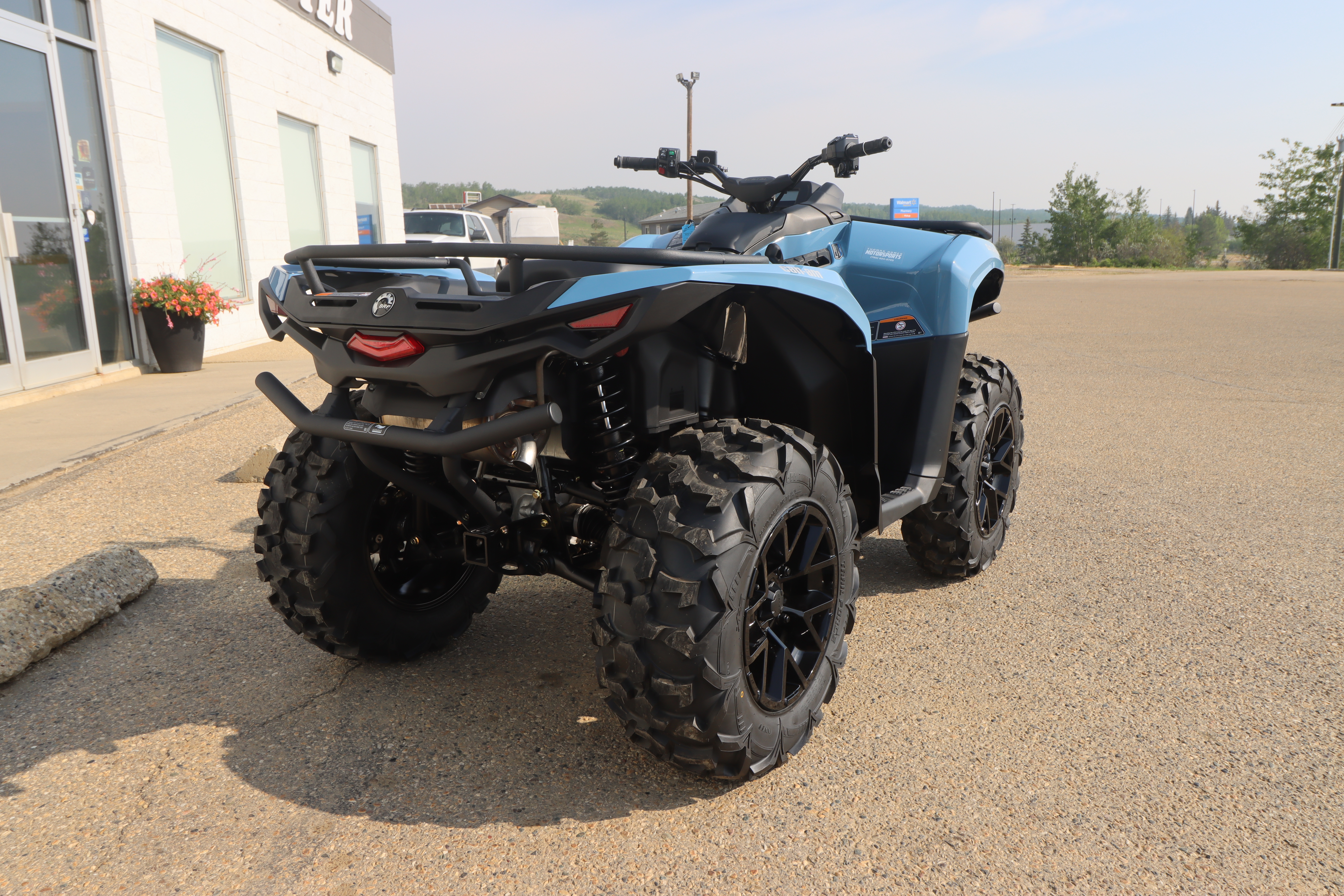 2025 Can-Am Outlander XT 700 - Photo 4