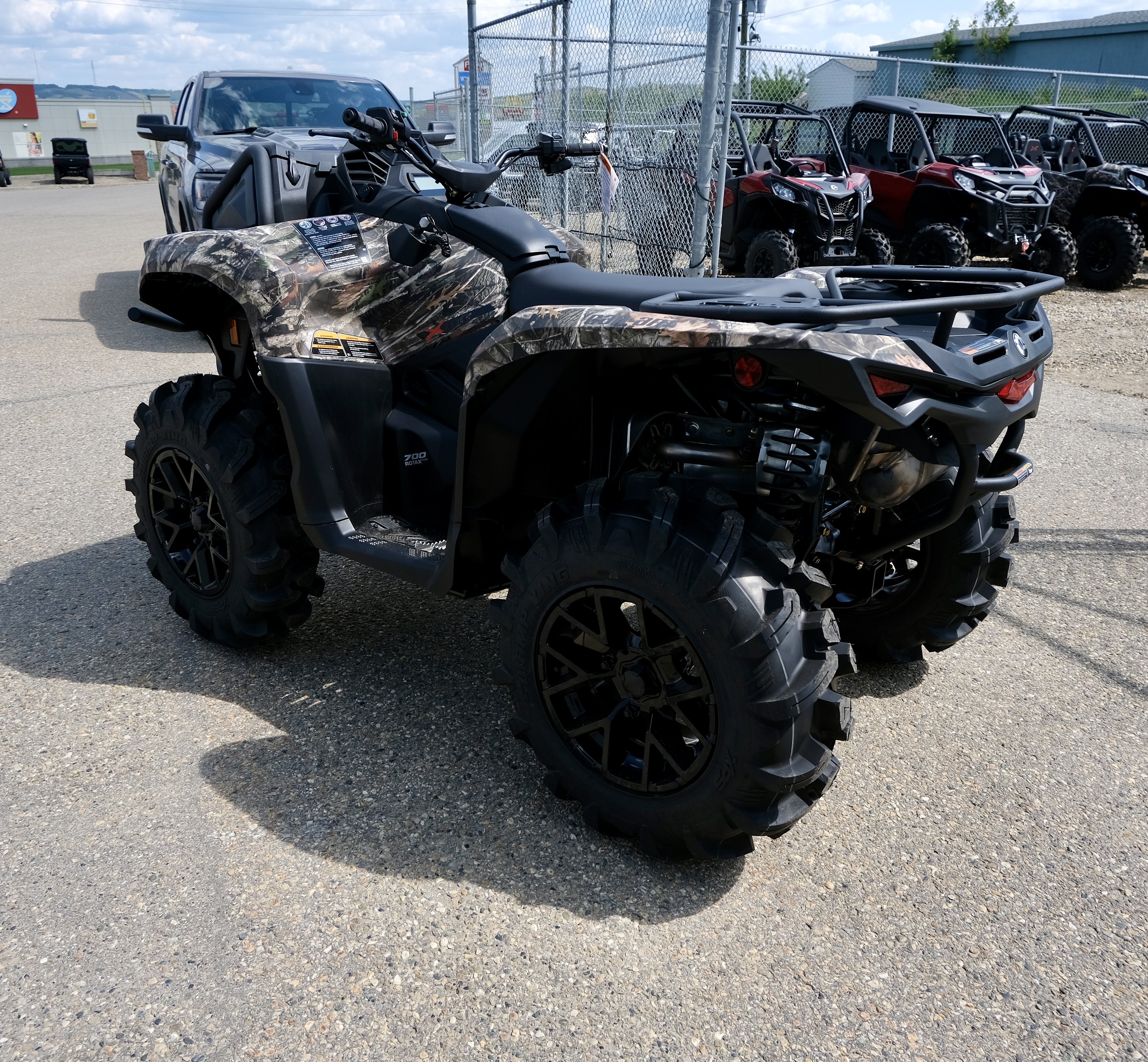 2025 Can-Am Outlander X mr 700 - Photo 5